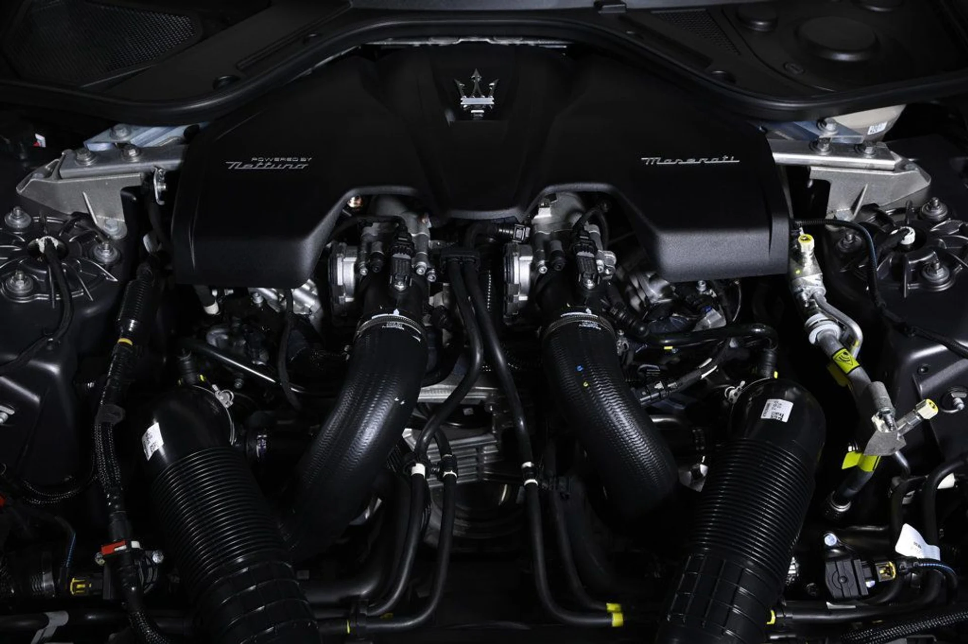 mph033_3527045955_new_2026_maserati_grancabrio_convertible_11350_22970924_33_1024_d6b1b9c81d