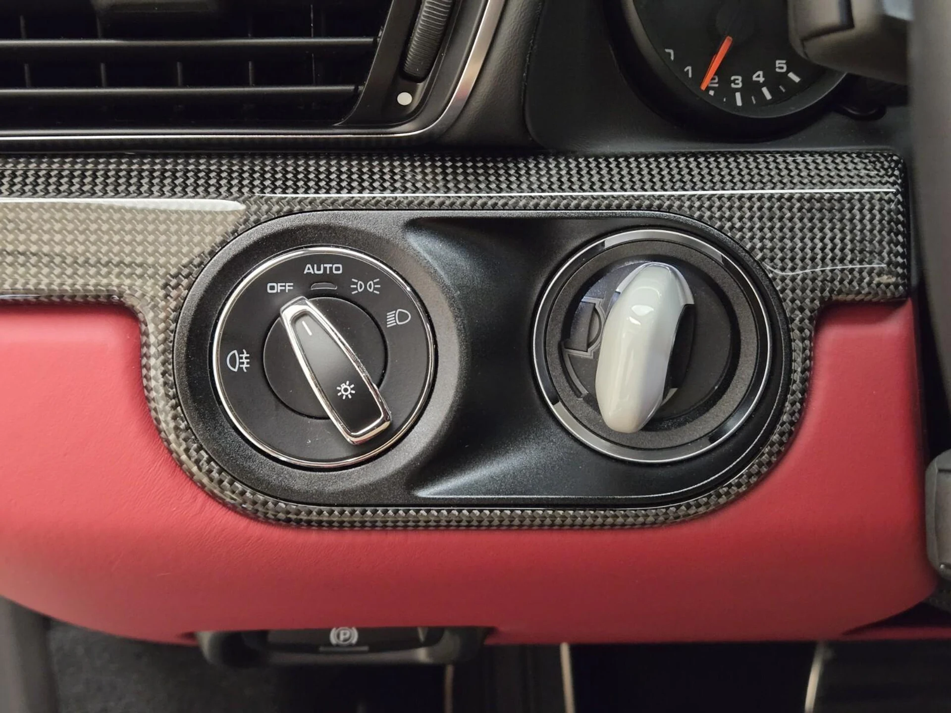 mph033_3543452387_Used_2019_Porsche_911_1763542659_3a1a236670