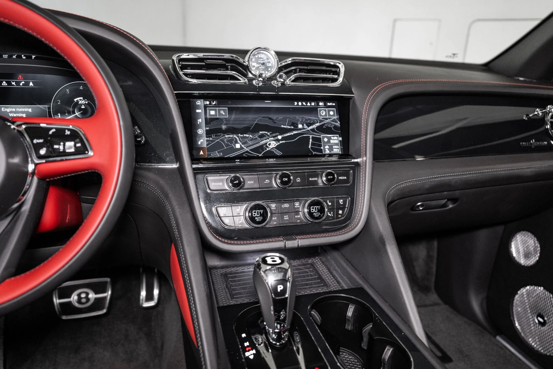 mph033_3543612536_Used_2021_Bentley_Bentayga_V8_1759421364_f4e46e9183