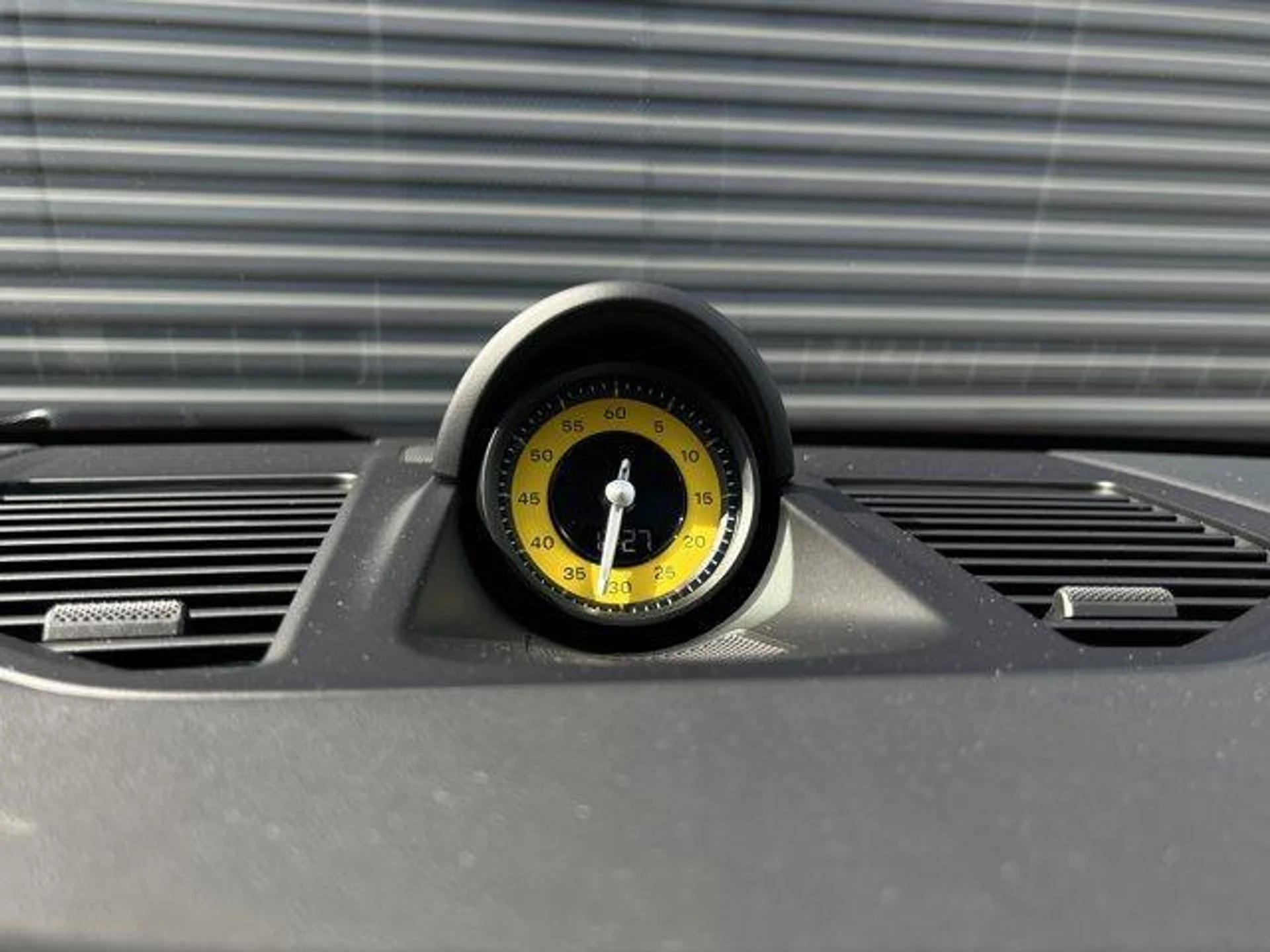 mph033_3546779301_s_B_Gnr_DN_1_UQ_Or3_Jh_Yzto_Bg_Neeyvc_ad00def4dc