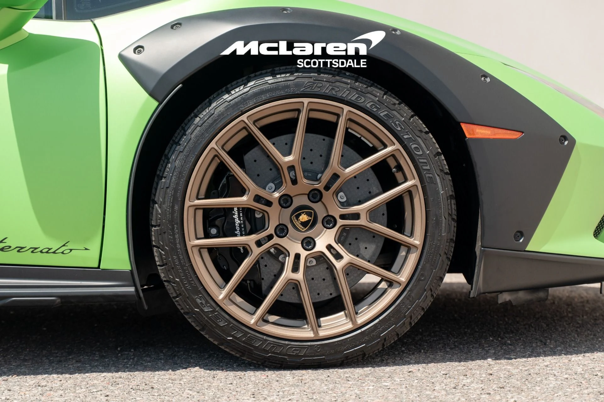 mph033_3550358923_Used_2024_LAMBORGHINI_HURACAN_STERRATO_Sterrato_1788547213_c7794f1312