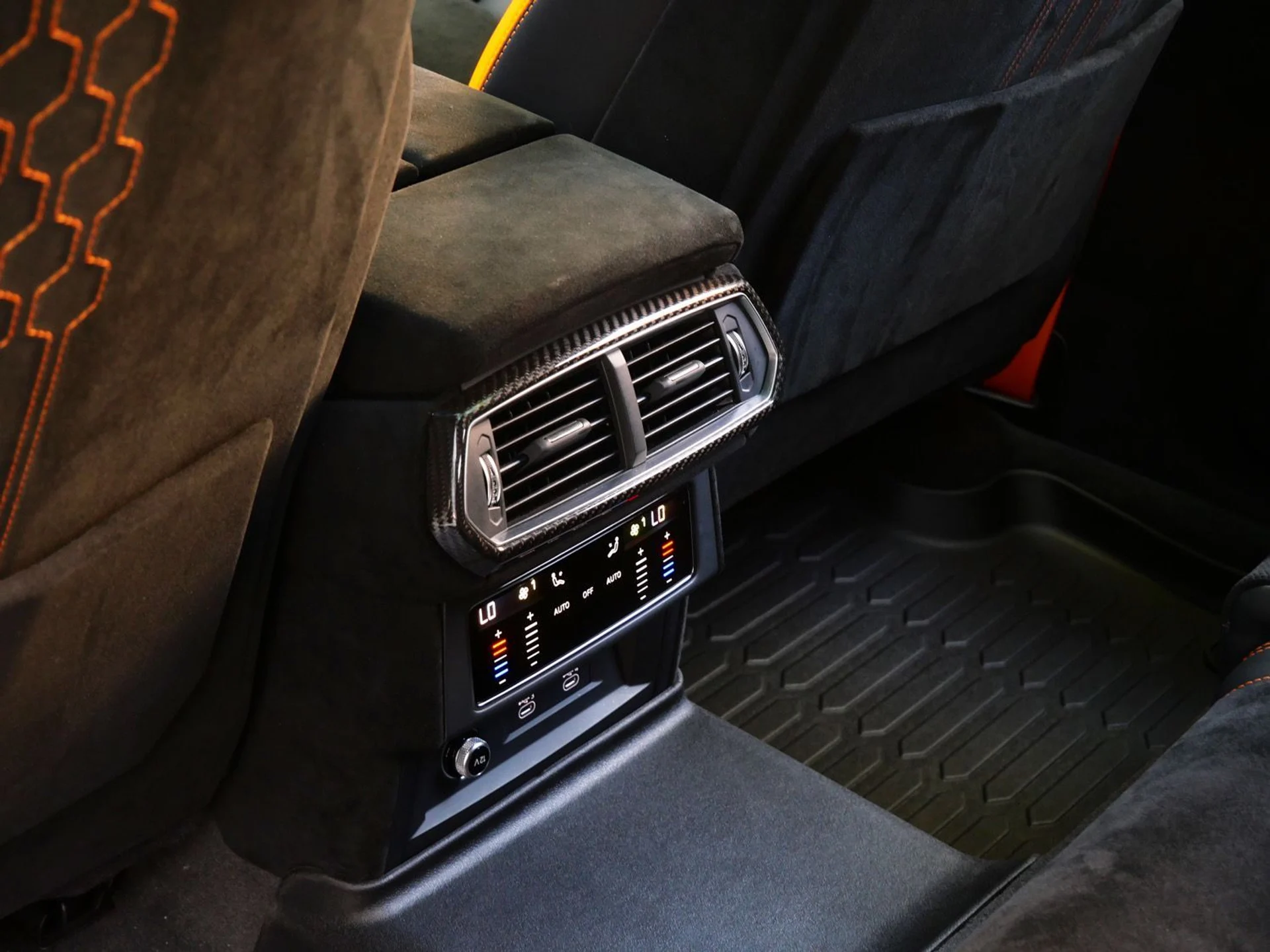 mph033_3553219250_3ef7b1678aee19dd6b166f7c87d1e882x_527be6b391