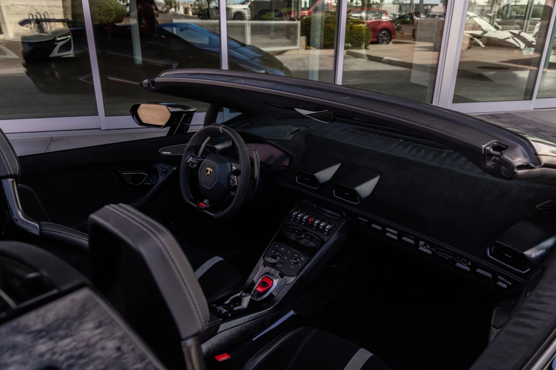 mph033_3571345190_Used_2018_Lamborghini_Huracan_LP_640_4_Performante_Spyder_1772832367_a1988579a6