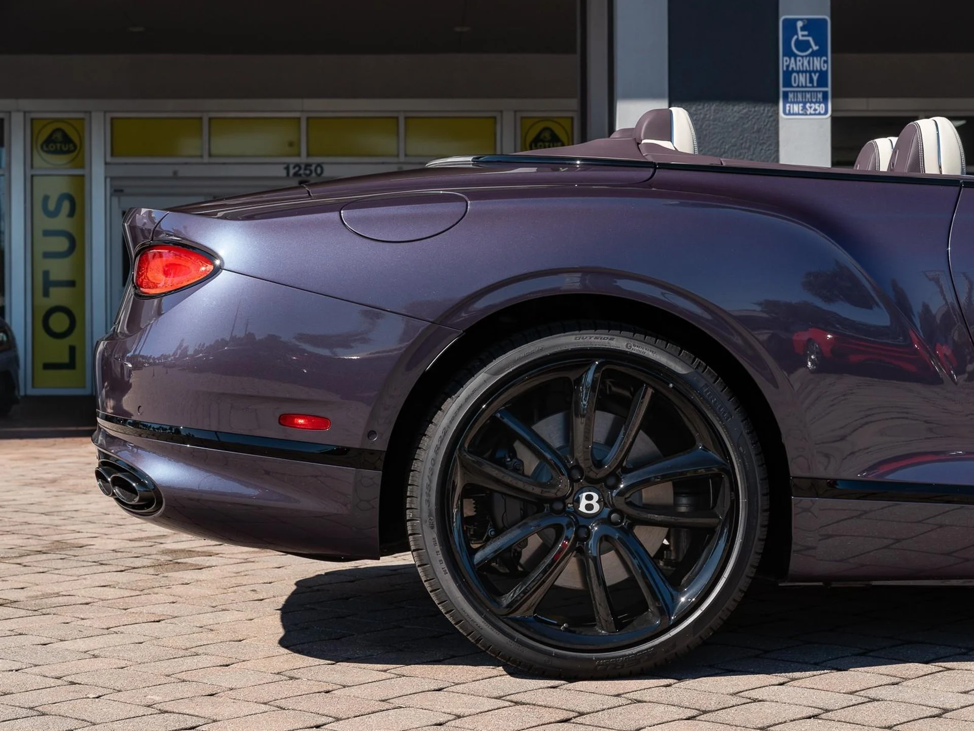 mph033_3573215707_Used_2024_Bentley_Continental_GT_V8_1763485679_356411bfb7