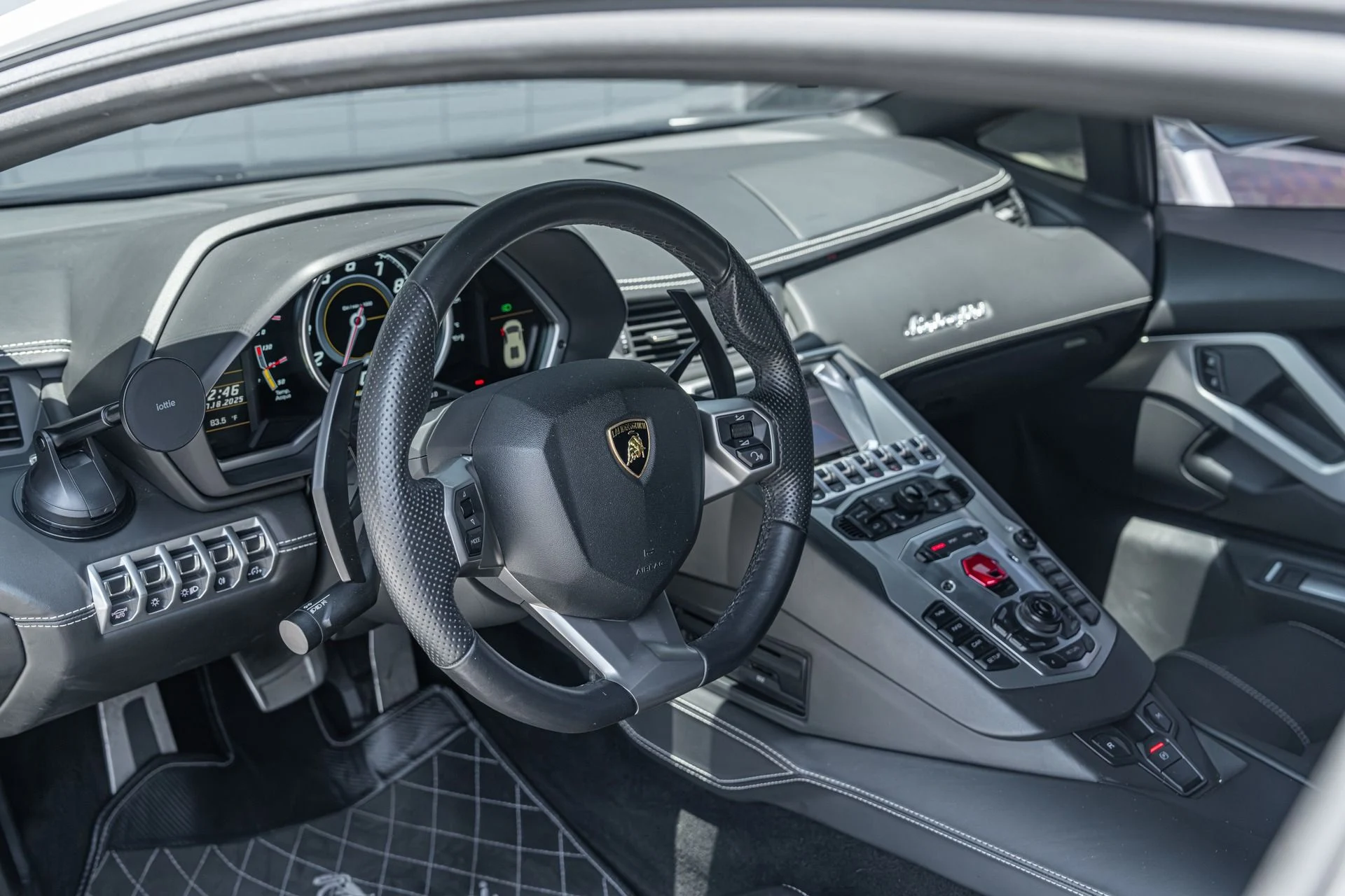 mph033_3576652984_Used_2013_Lamborghini_Aventador_LP_700_4_1753157589_8cd64f40ea