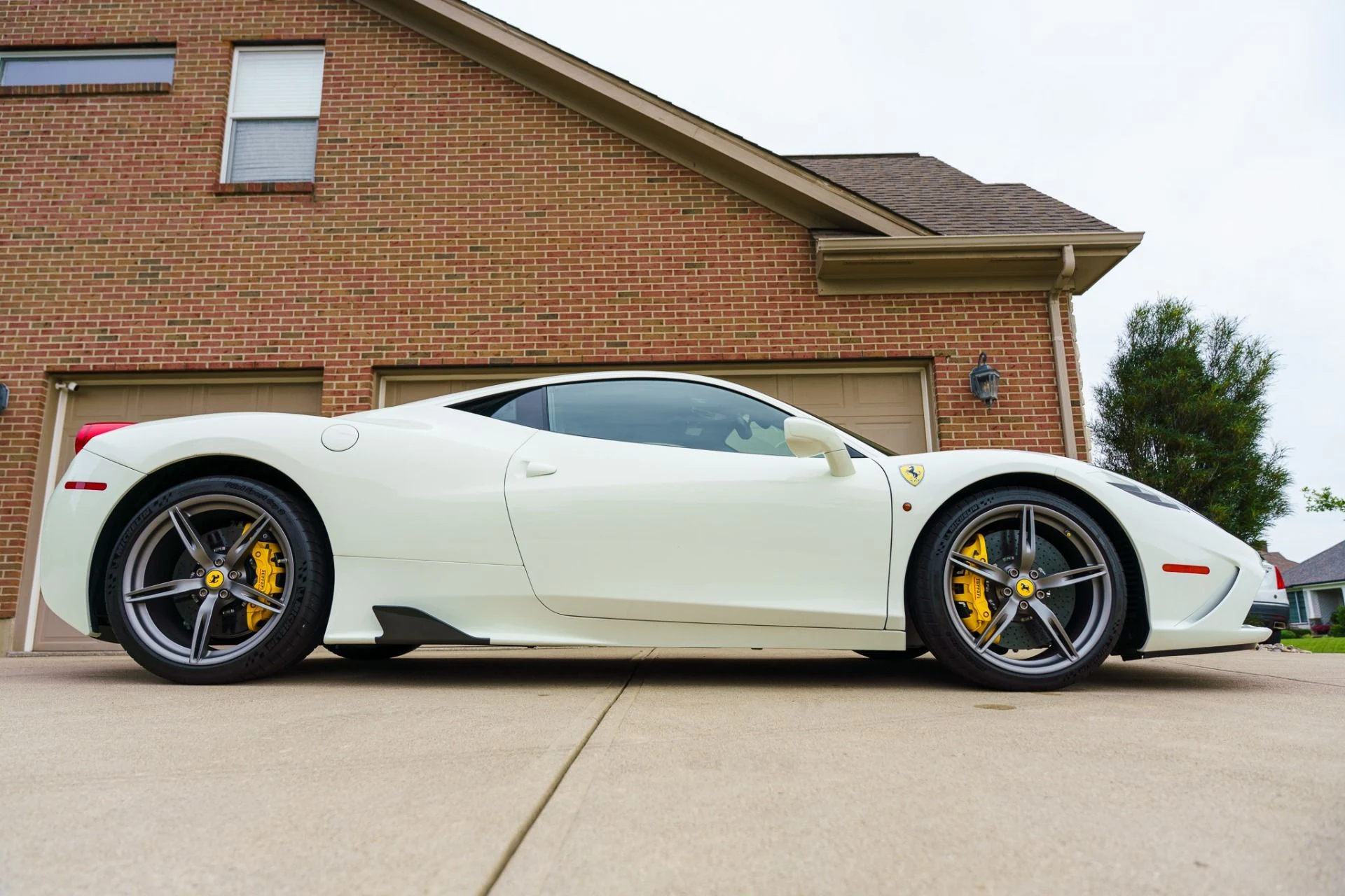 mph033_3581900645_Used_2015_Ferrari_458_Speciale_1754332080_68e223849e