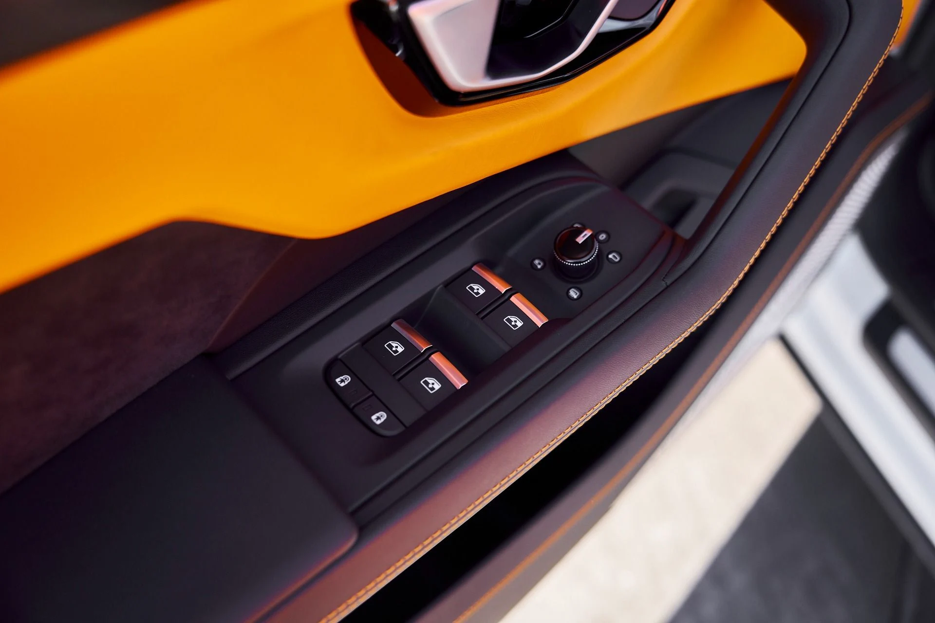 mph033_3611532254_Used_2024_Lamborghini_Urus_S_1768961907_074972e6ae