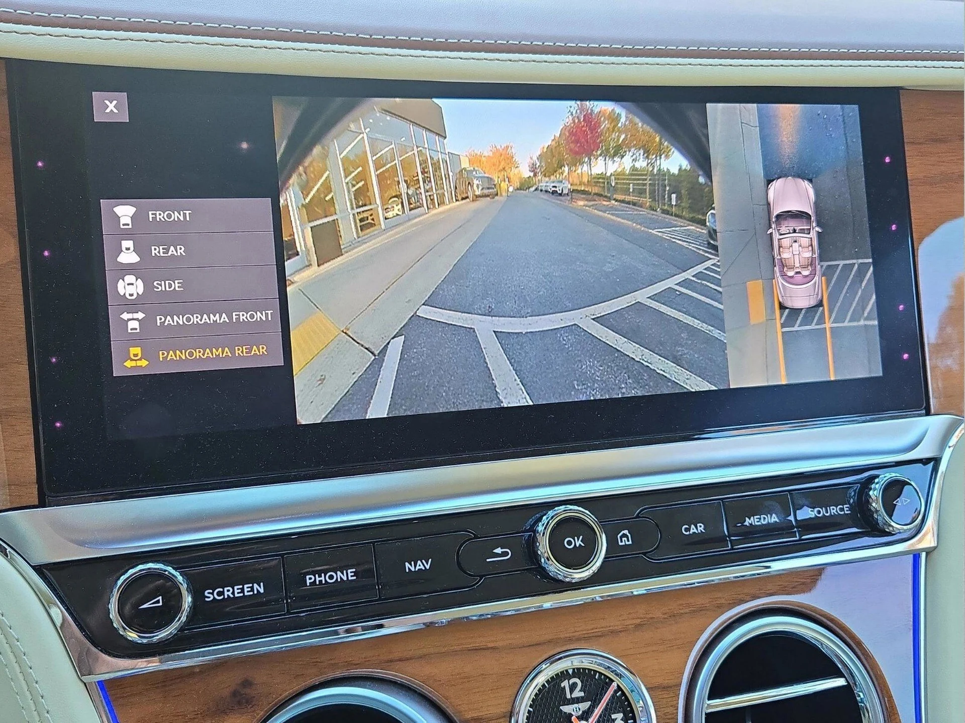 mph033_3616296789_bee5ce811ad2843a43bf87a5be7695d3x_b7102378d7