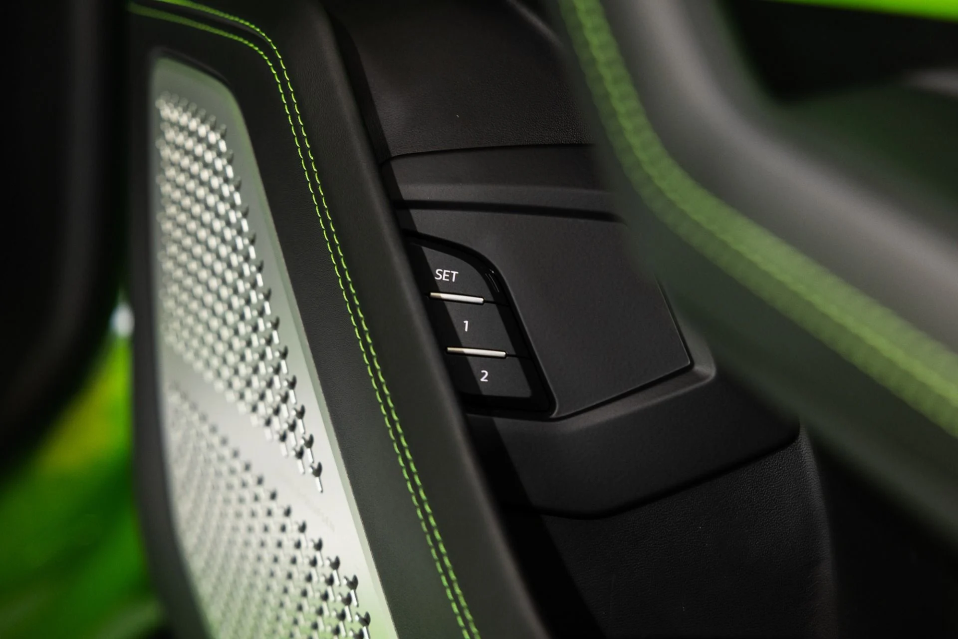 mph033_3616627633_Used_2021_Lamborghini_Urus_Verde_Mantis_Pearl_Full_Stealth_PPF_1764949074_483ae6a7a3