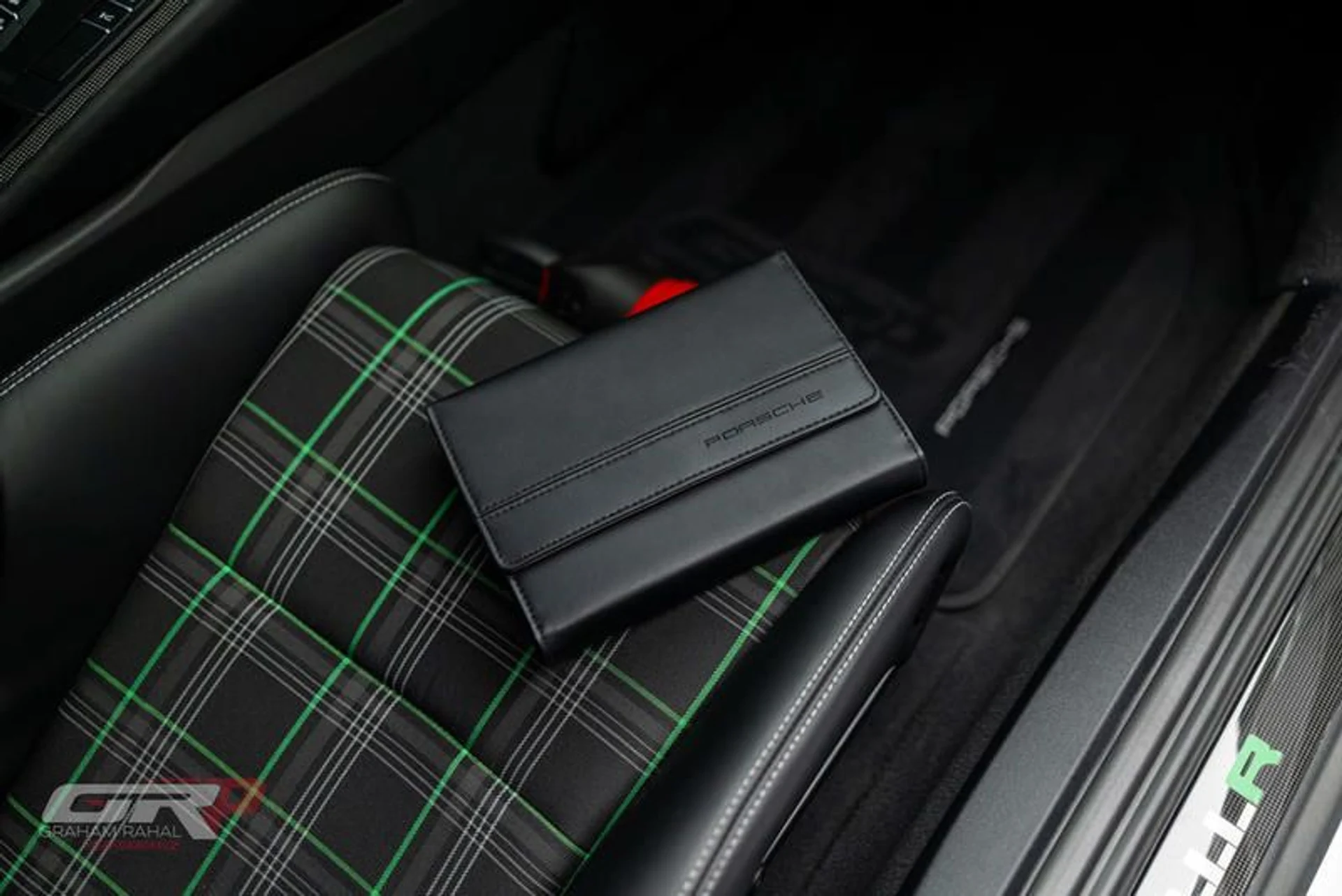 mph033_3618963089_4946_A0_E5_557_A_4_E2_A_B0_EE_D4_CD_40_E88_AEB_269c5e2ec4