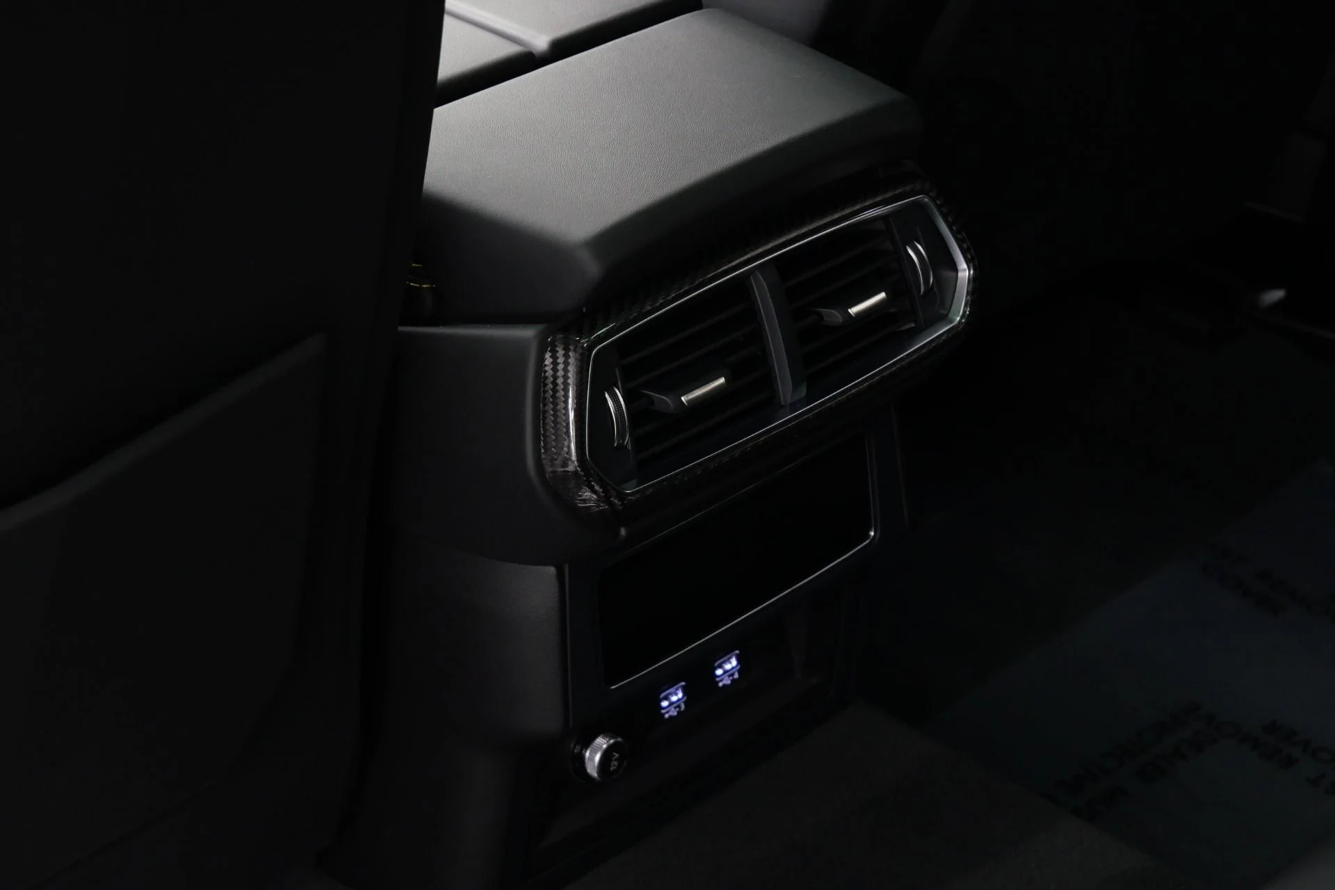 mph033_3620815659_Used_2021_Lamborghini_Urus_Carbon_Fiber_Packs_Inside_and_Out_23_Inch_Wheels_1775930480_278d98abe8