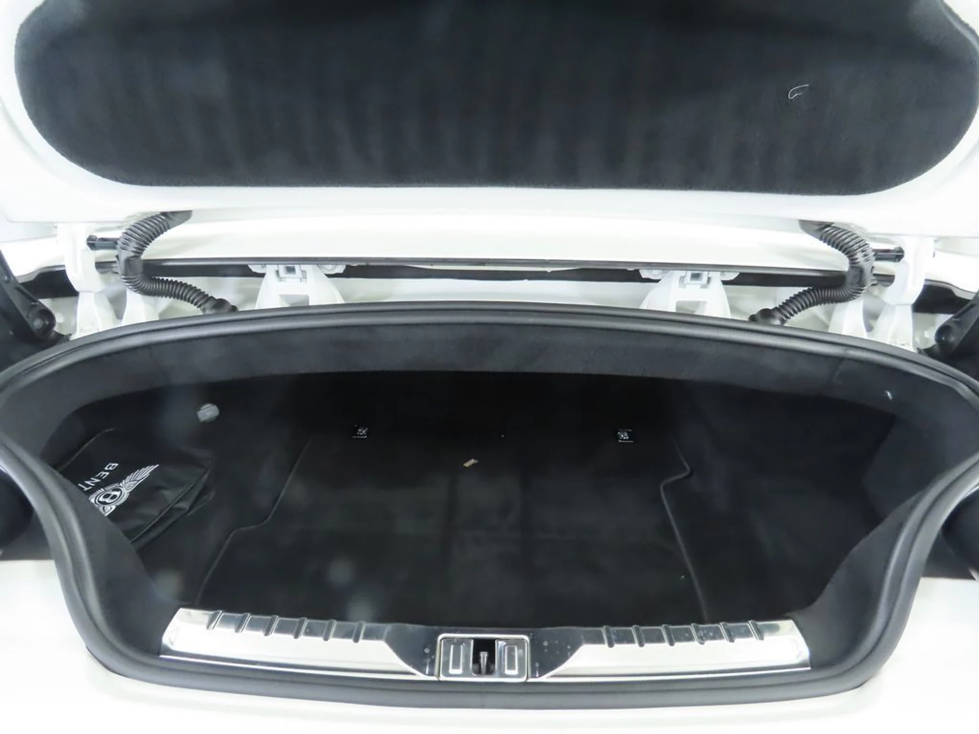 mph033_3640209293_used_2022_bentley_continental_gtmullinerconvertible_8119_22908065_34_1024_3ed464d991