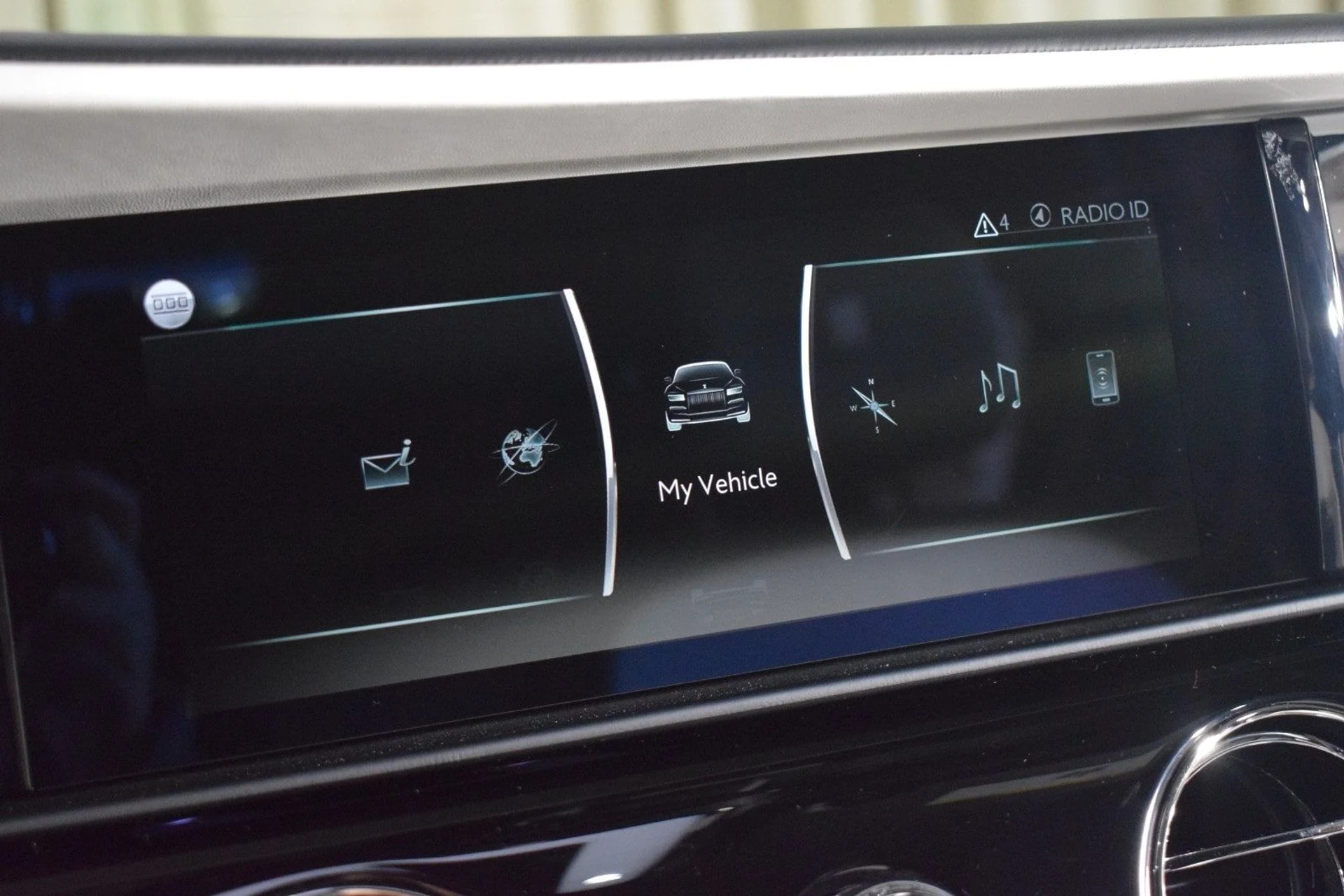 mph033_364126075_6c16028f94c84eb7a2ea61718a1ef236x_e6e042cfb6