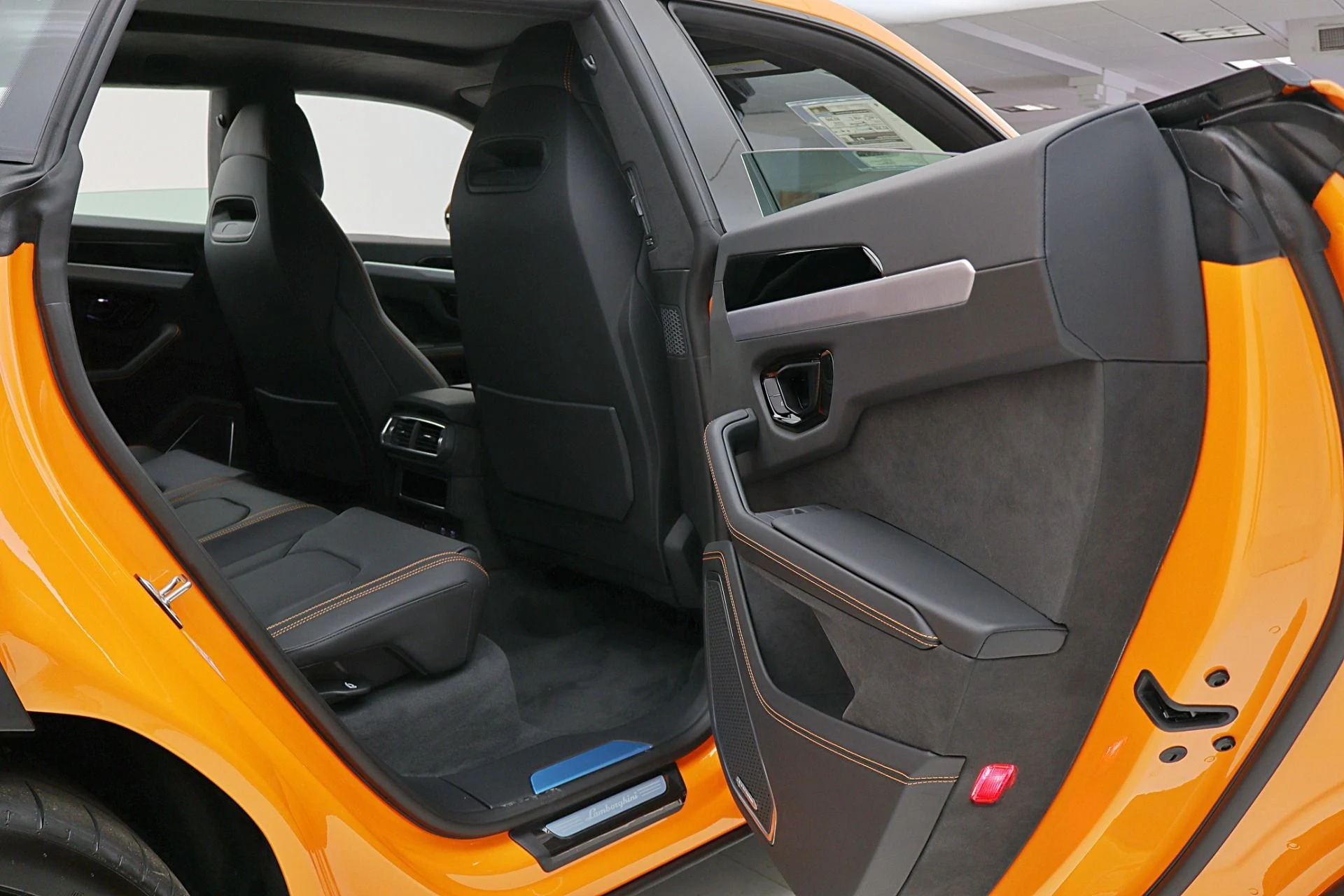 mph033_364257603_New_2026_Lamborghini_Urus_SE_d7910e0ad6