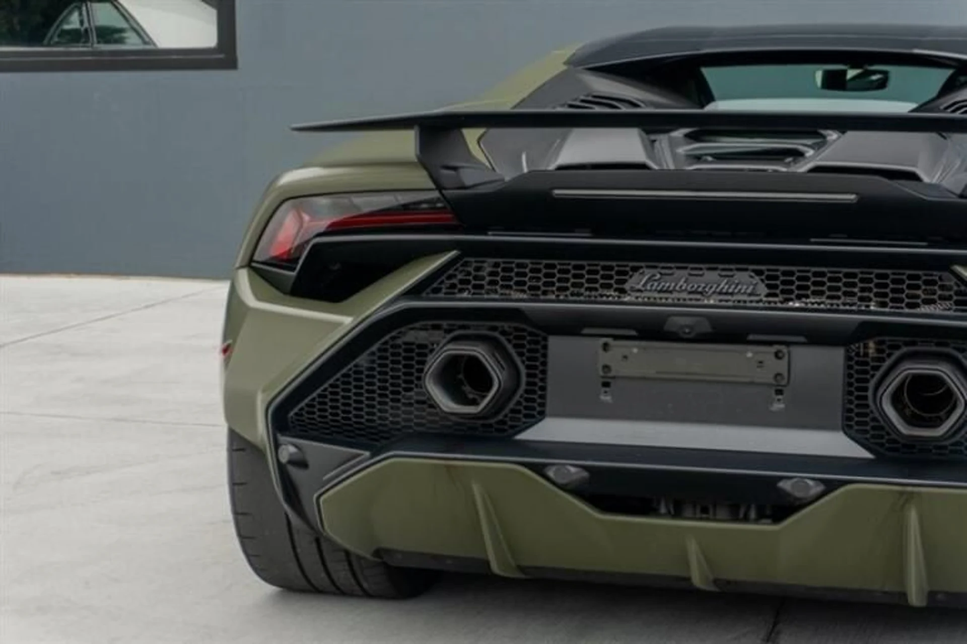 mph033_3658918671_a07ee433afb5225c477fa4cb4f43e571x_b17013347a