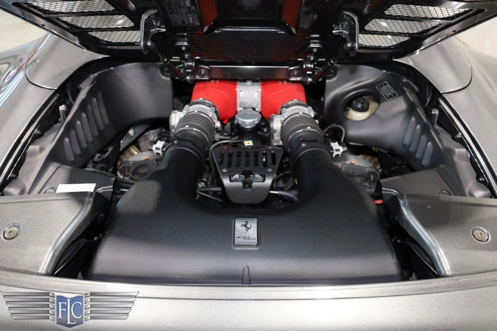 mph033_3661763259_used_2013_ferrari_458_italia_2drconvertible_9689_22957289_34_1024_a679333ef6