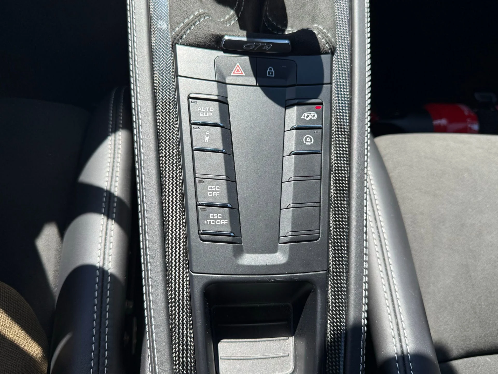 mph033_369030981_d138732d739f416aa2590a6e1094f5b7_c601e029db