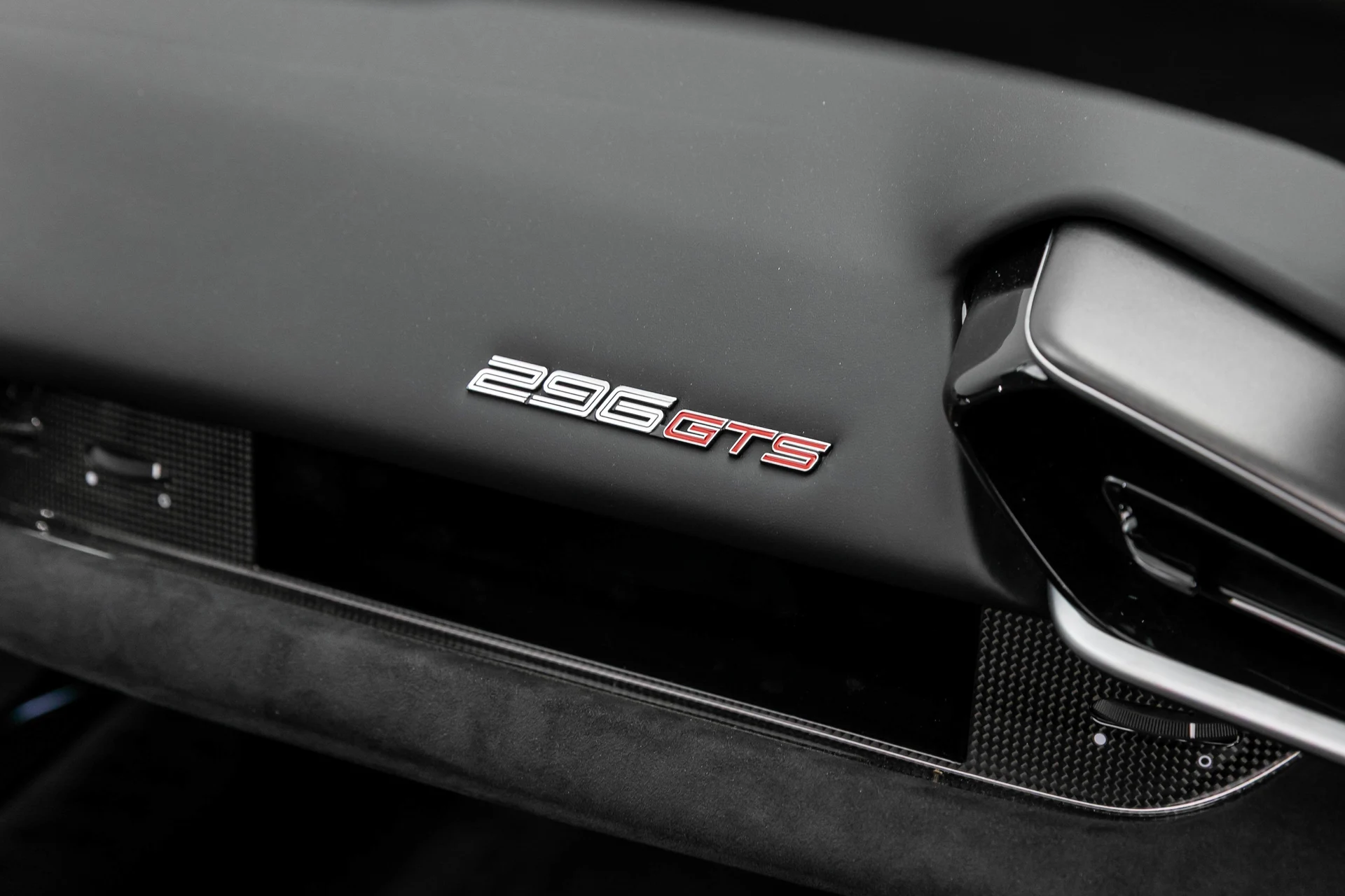 mph033_3698988026_67a8c60c47234485bd6bbd0706468690_245395093b