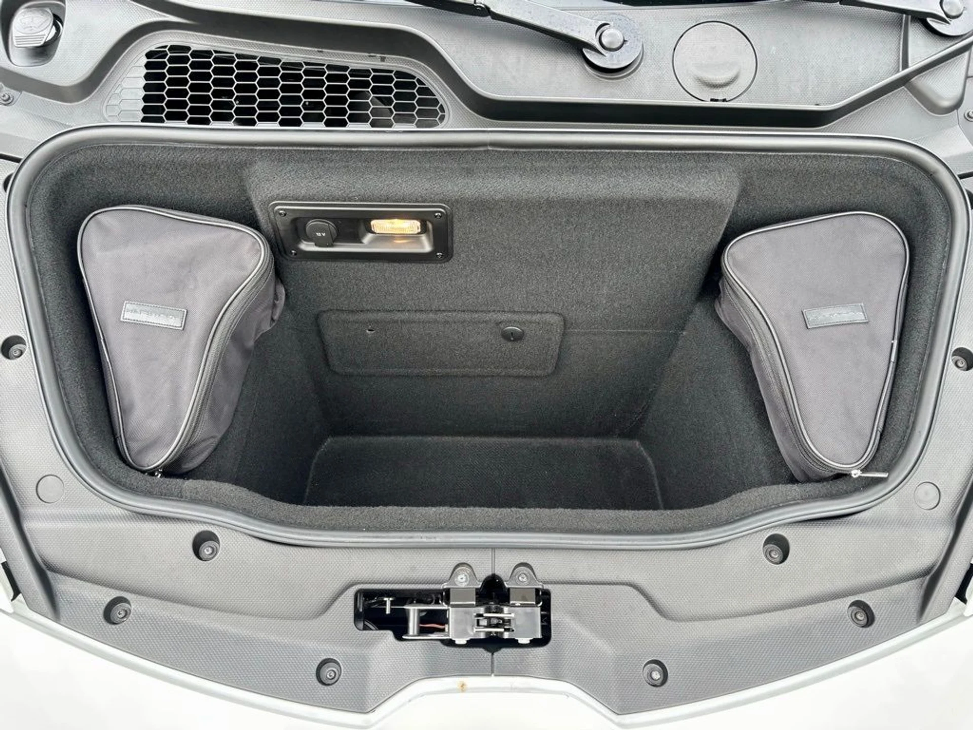 mph033_3704350546_b7a8794128c1b8194c336f5097ee62ce_5c7b248c63