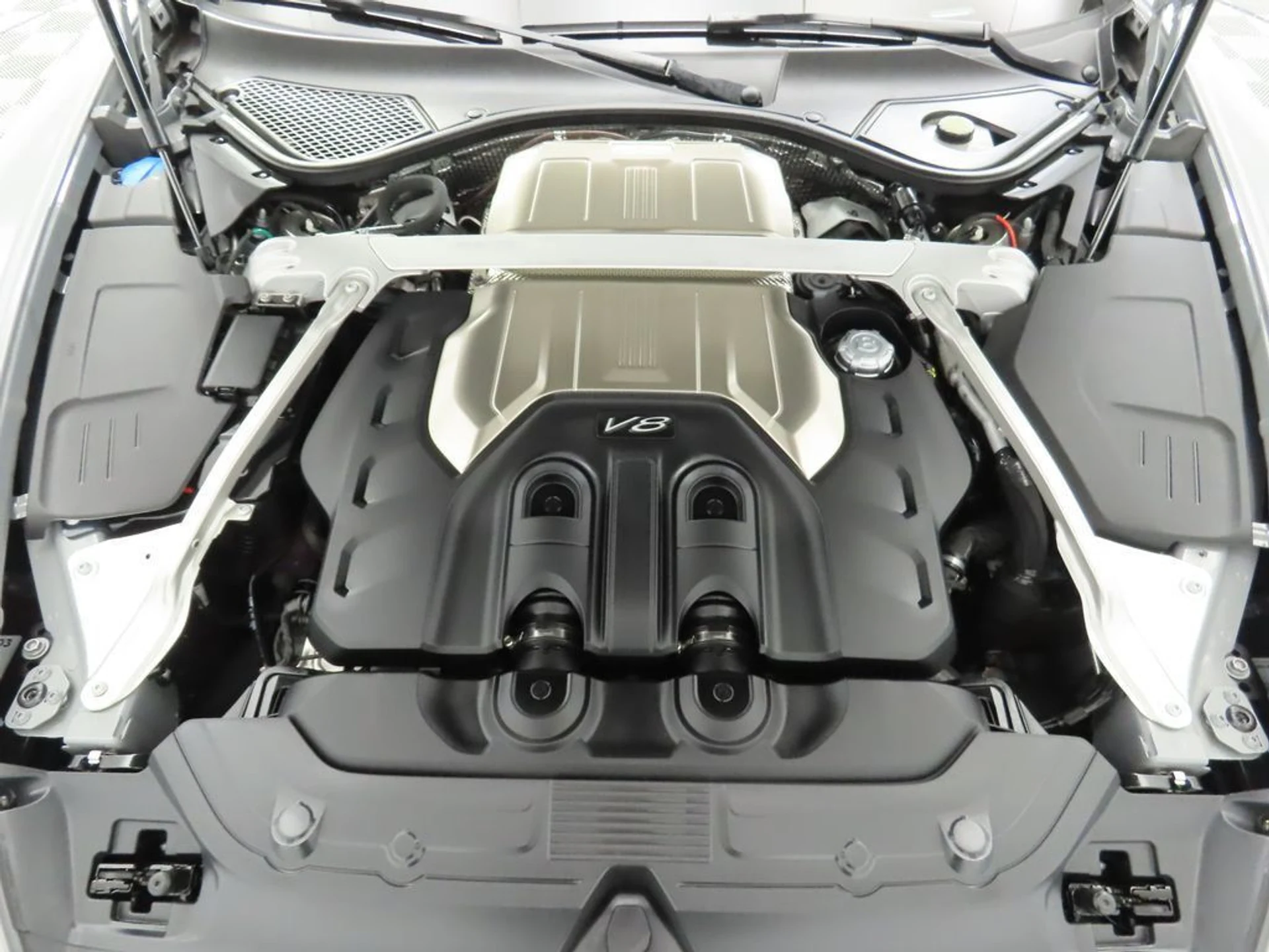 mph033_3709435985_new_2024_bentley_continental_gtaconvertible_8119_22572016_34_1024_a5468211b3