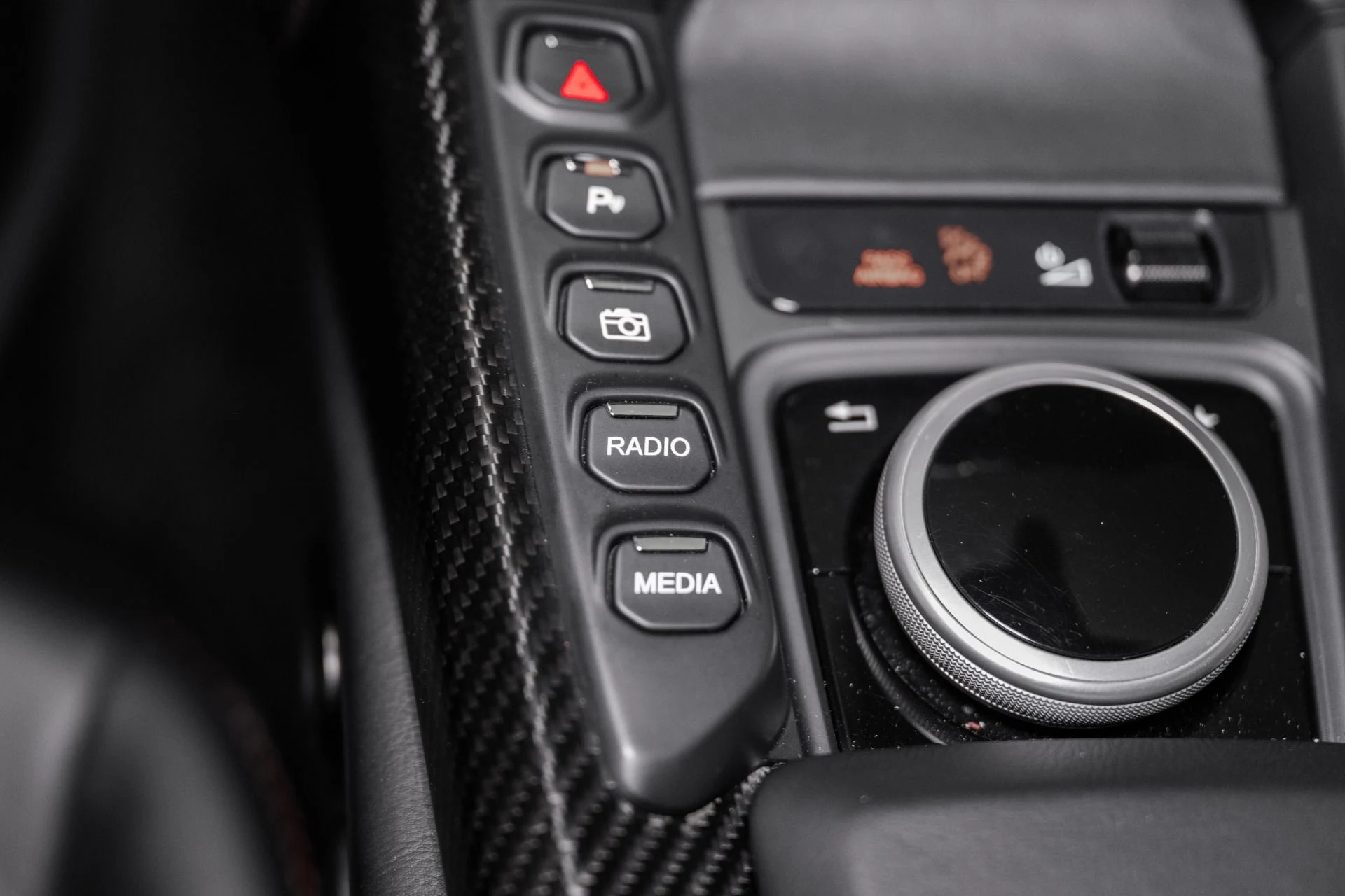 mph033_3715482483_Used_2023_Aston_Martin_Vantage_V8_1772854371_6e62dbea55