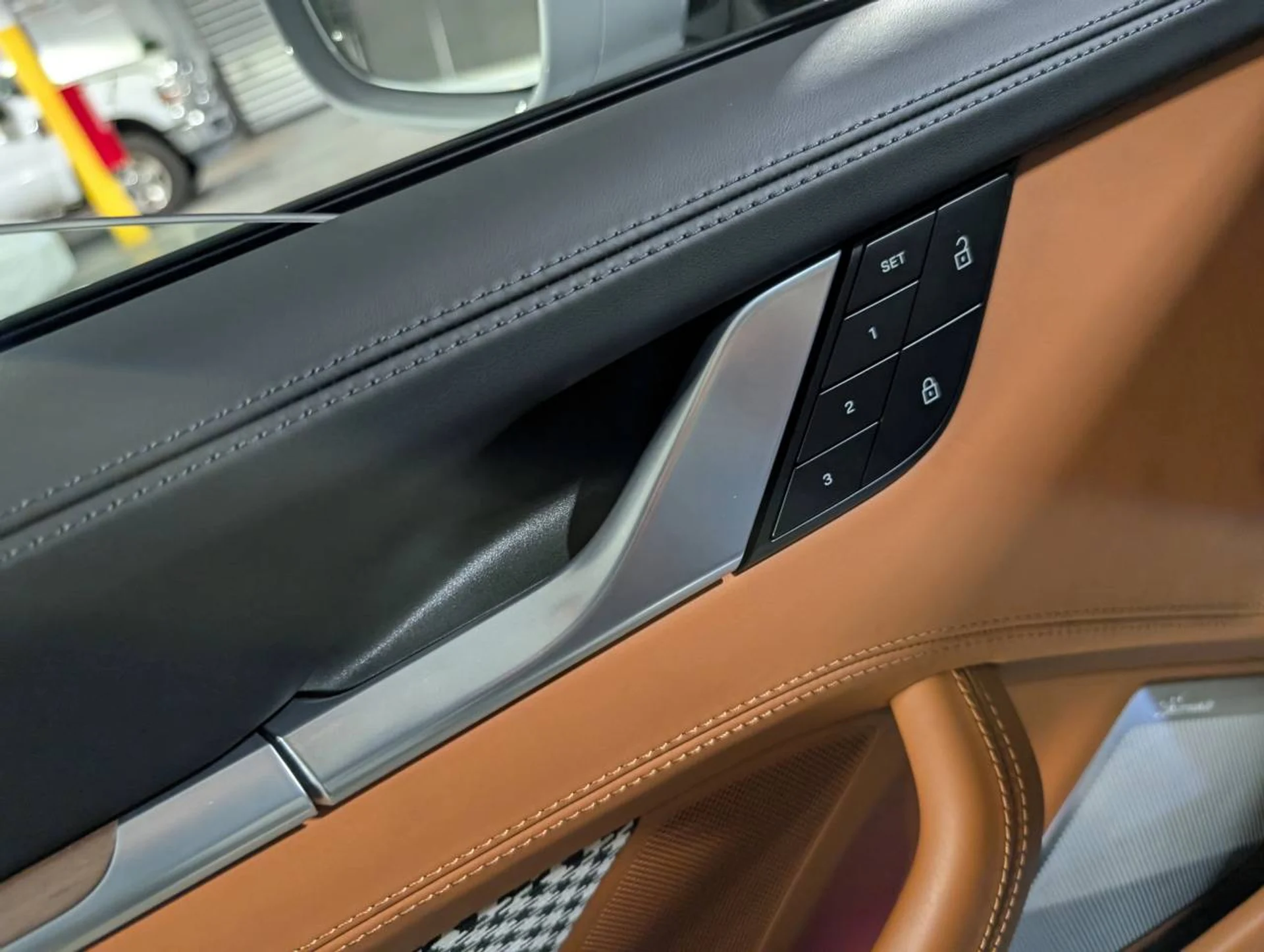 mph033_372577319_ae6d75bea78fb3a5de12d9a0599b9133x_ec0f4ce312