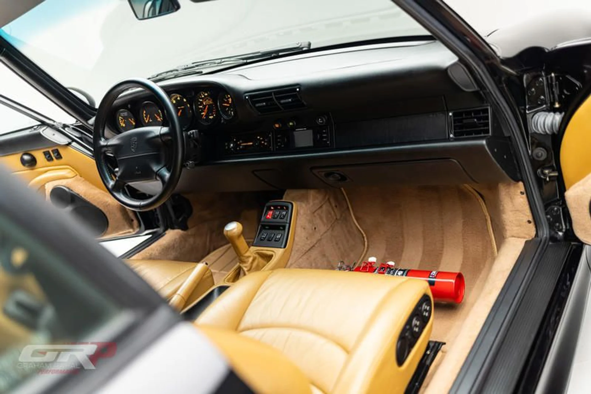 mph033_3743561007_04_CA_0_A5_C_2686_4_BFF_8_F08_152_C0_EE_6_A9_F9_9947b9dea2