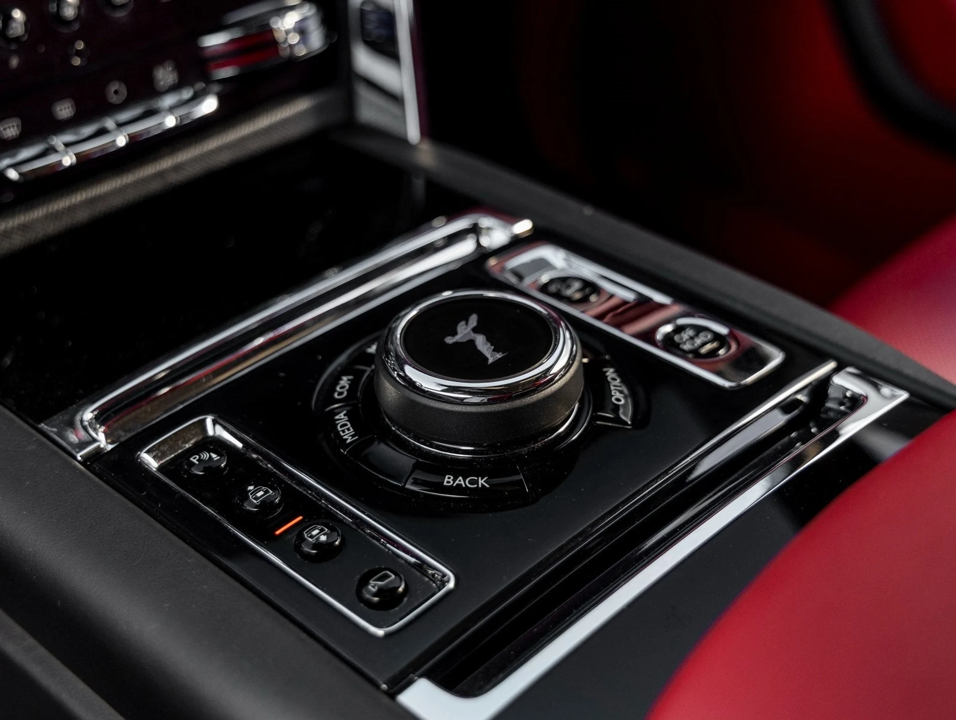 mph033_3745118085_34_c018e91b19