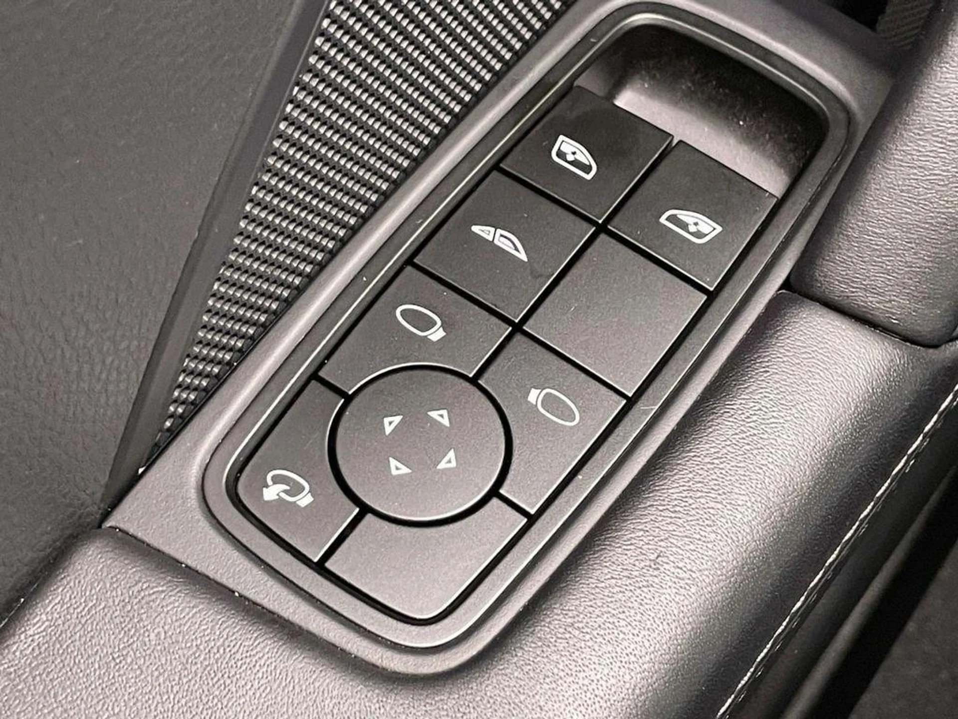 mph033_3751422519_Qz_V02no_Zp8_OO_Ms6_KT_3_EA_r_xec_98286001e8