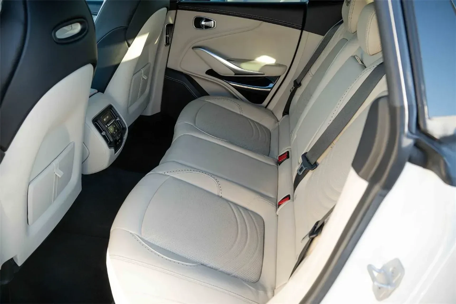 mph033_3753674708_d7963791dcce468e8210fed7532f1164_006badc3c8