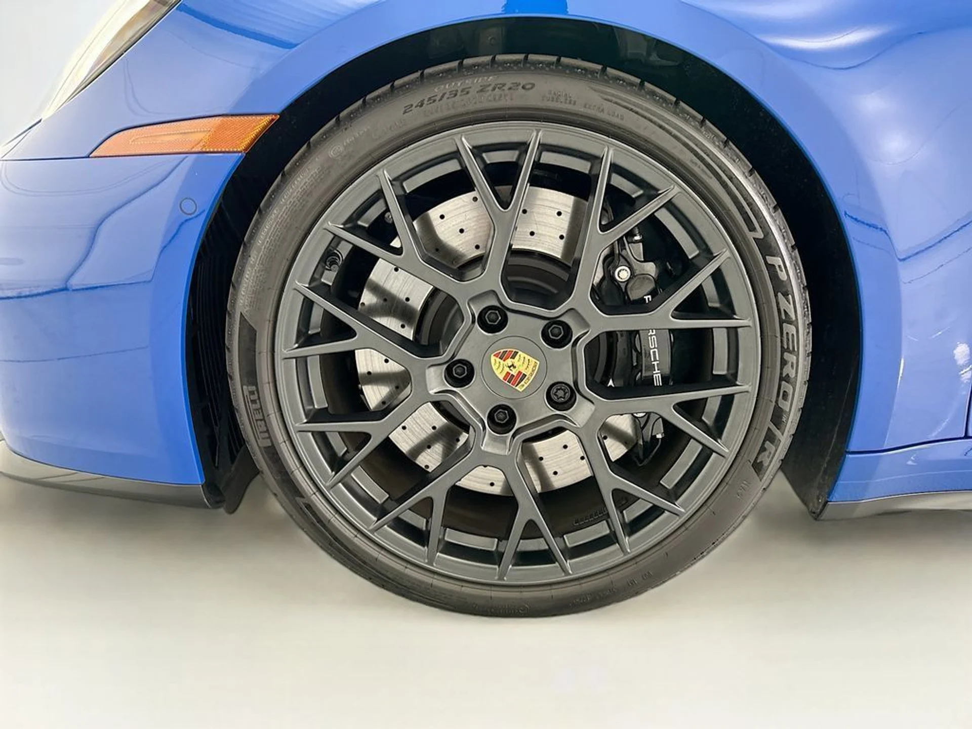 mph033_3756962282_used_2026_porsche_911_spirit70cabriolet_8119_23018992_34_1024_be13a6f9ec