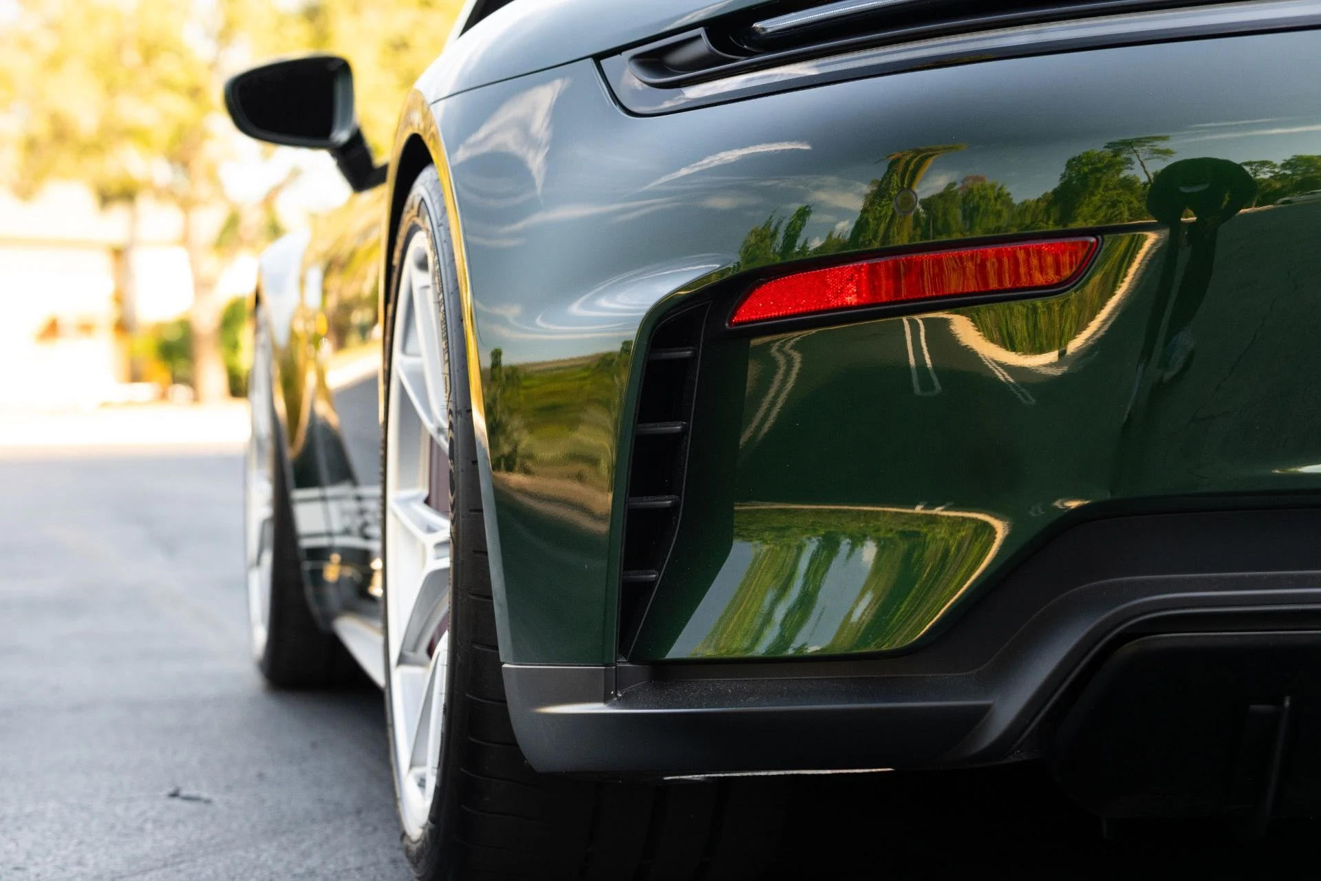 mph033_37742310_Used_2026_Porsche_911_GT_3_Touring_1770143984_6efb854759