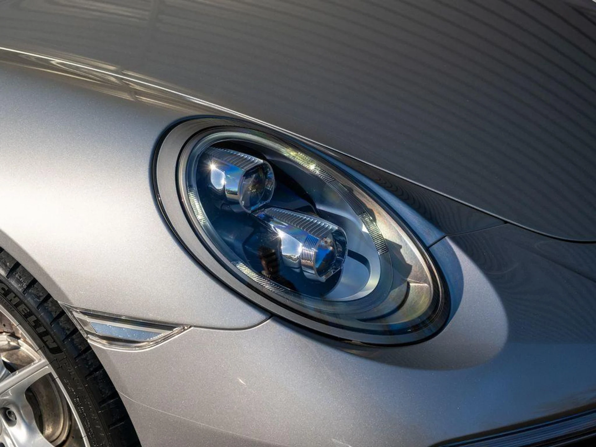 mph033_3779028854_m0_RL_3_H2_Fd_QV_Ot6_Rwfzwg_LCQC_Qy_M_0da9edb0cd