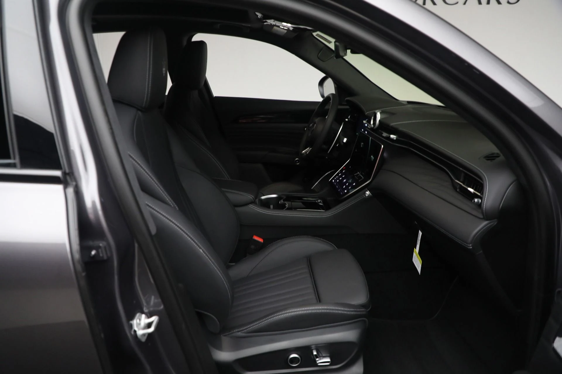 mph033_3779726478_New_2025_Maserati_Grecale_Folgore_8975df7e27