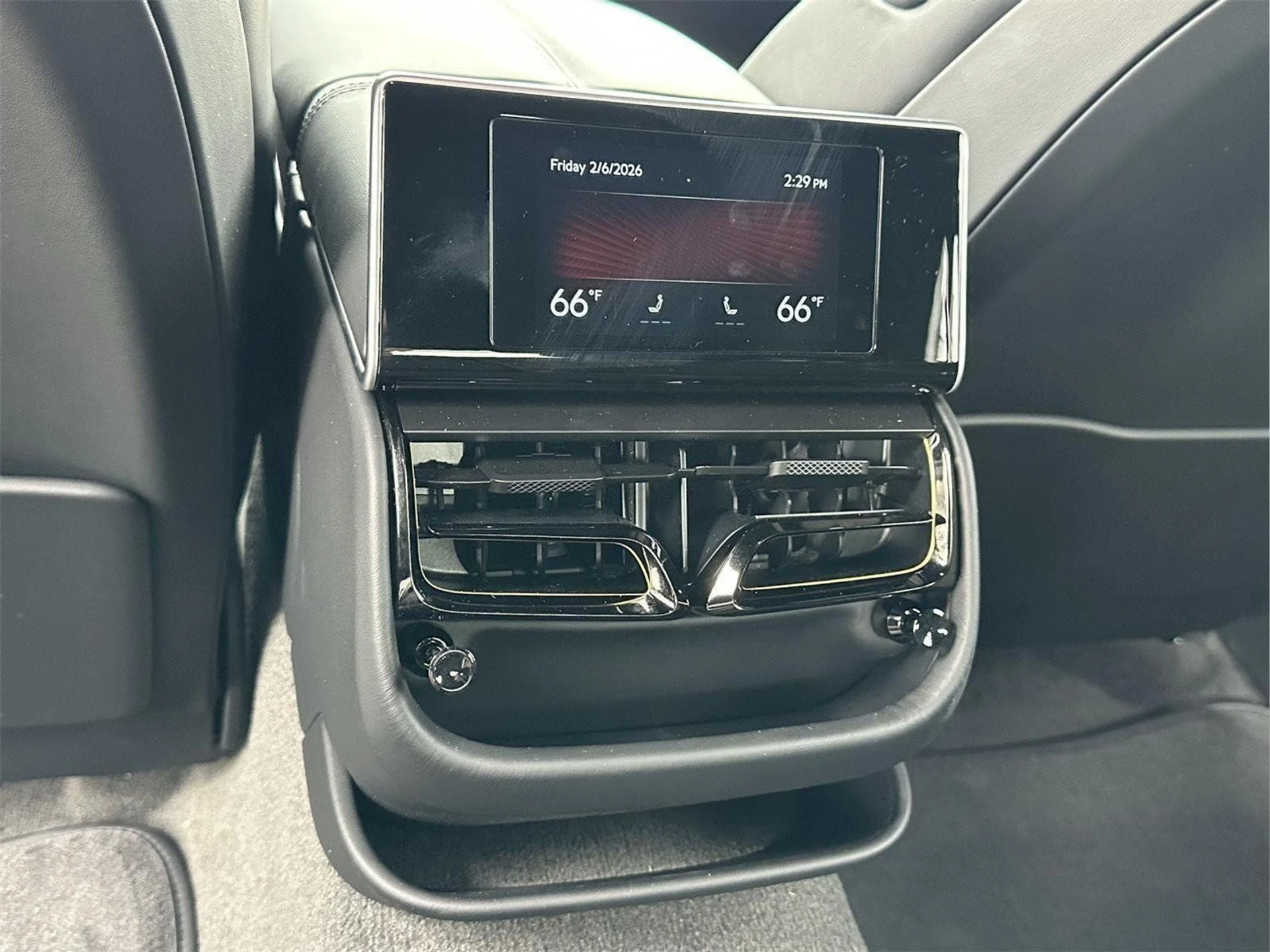 mph033_3779864703_1db54e9f1f1de514c04b88f194f8af7d_348b514bc1