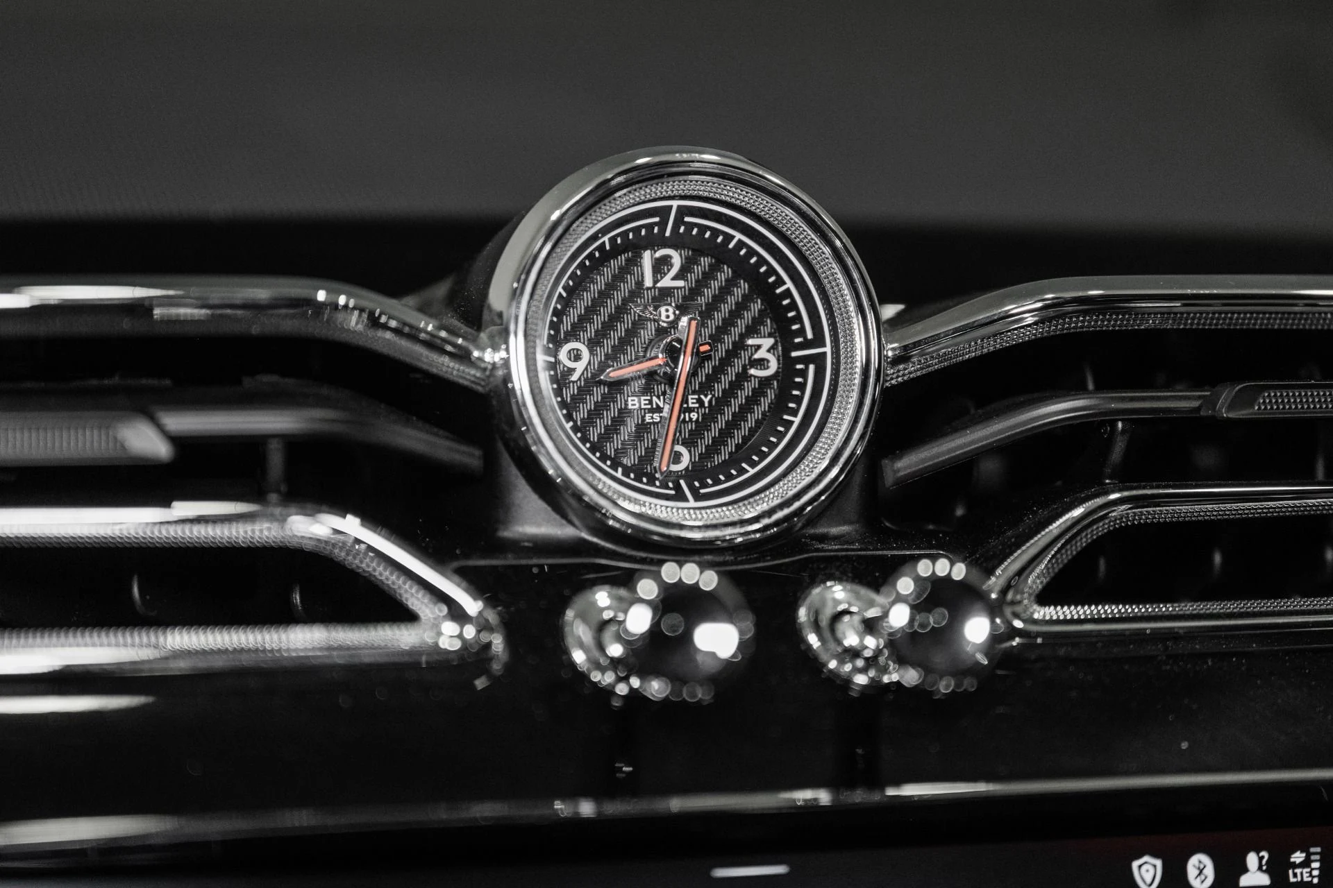 mph033_3800729405_Used_2021_Bentley_Bentayga_Speed_1773163710_67bbea390c