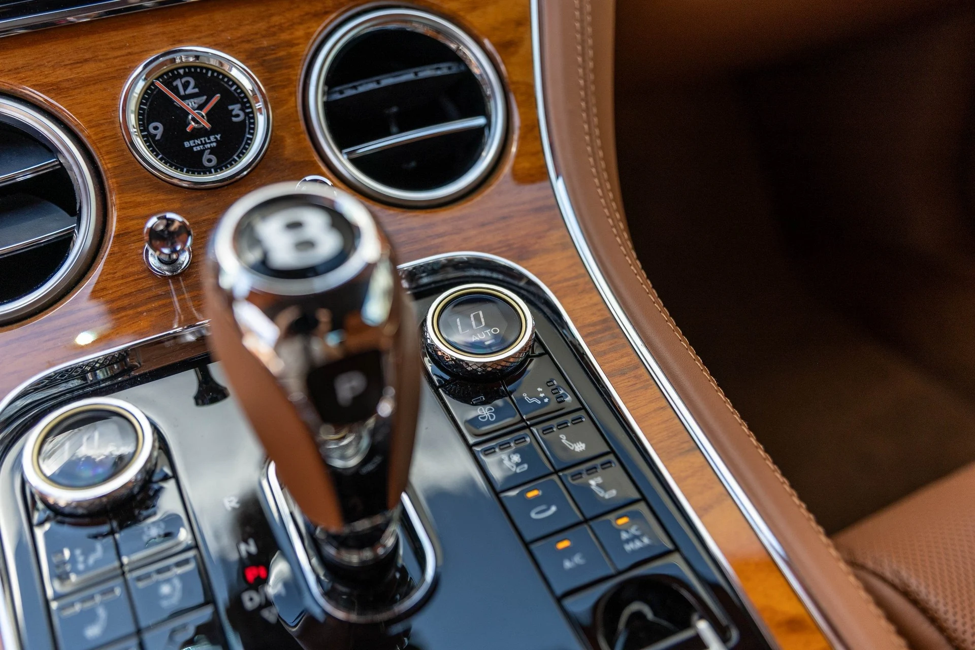 mph033_3805278351_Hi_Tech_Luxury_Imports_LLC_SCBDG_4_ZG_6_NC_091269_image_33_538bf34011