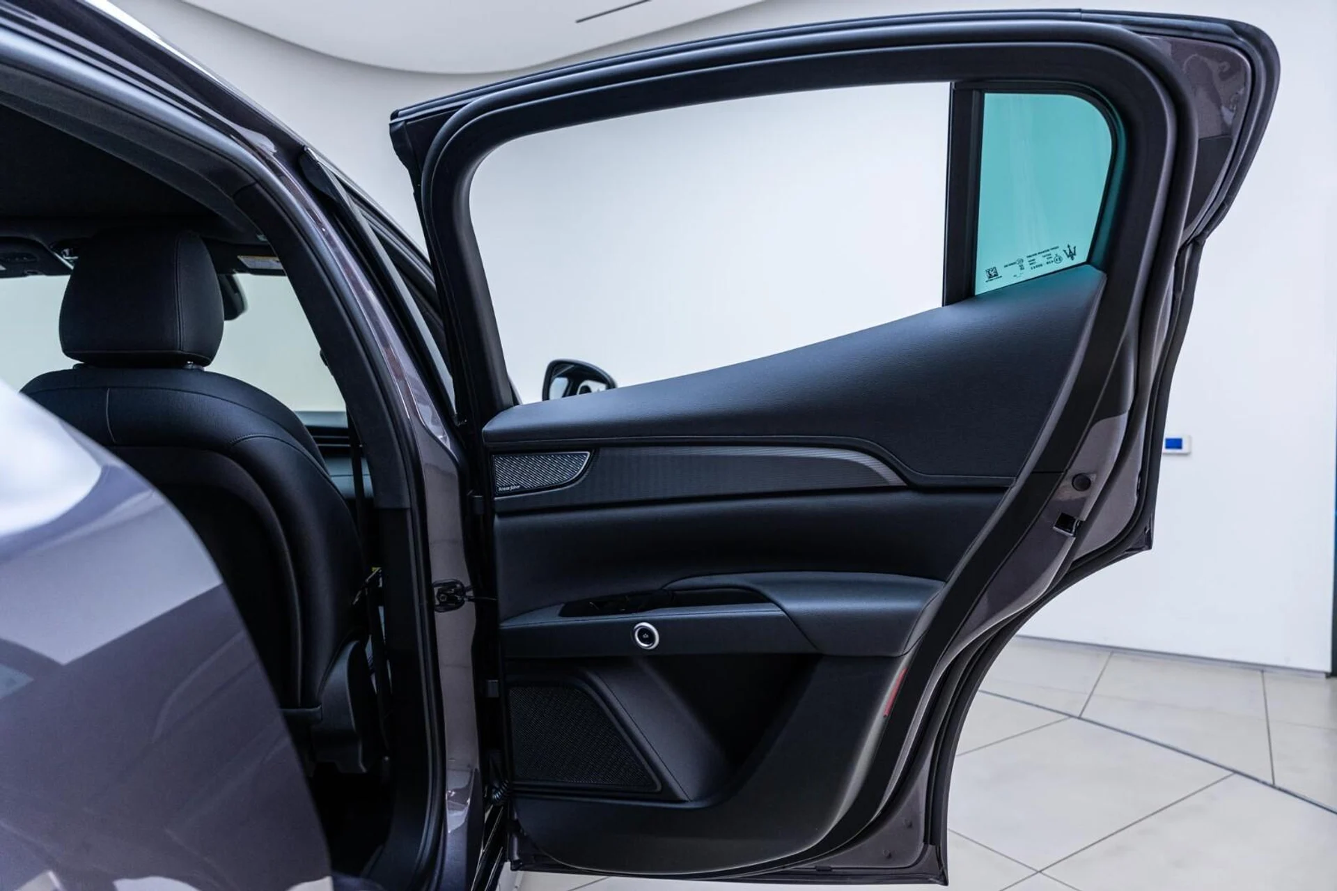 mph033_3806737012_Used_2024_Maserati_Grecale_GT_1761369428_9c8efbf6c3