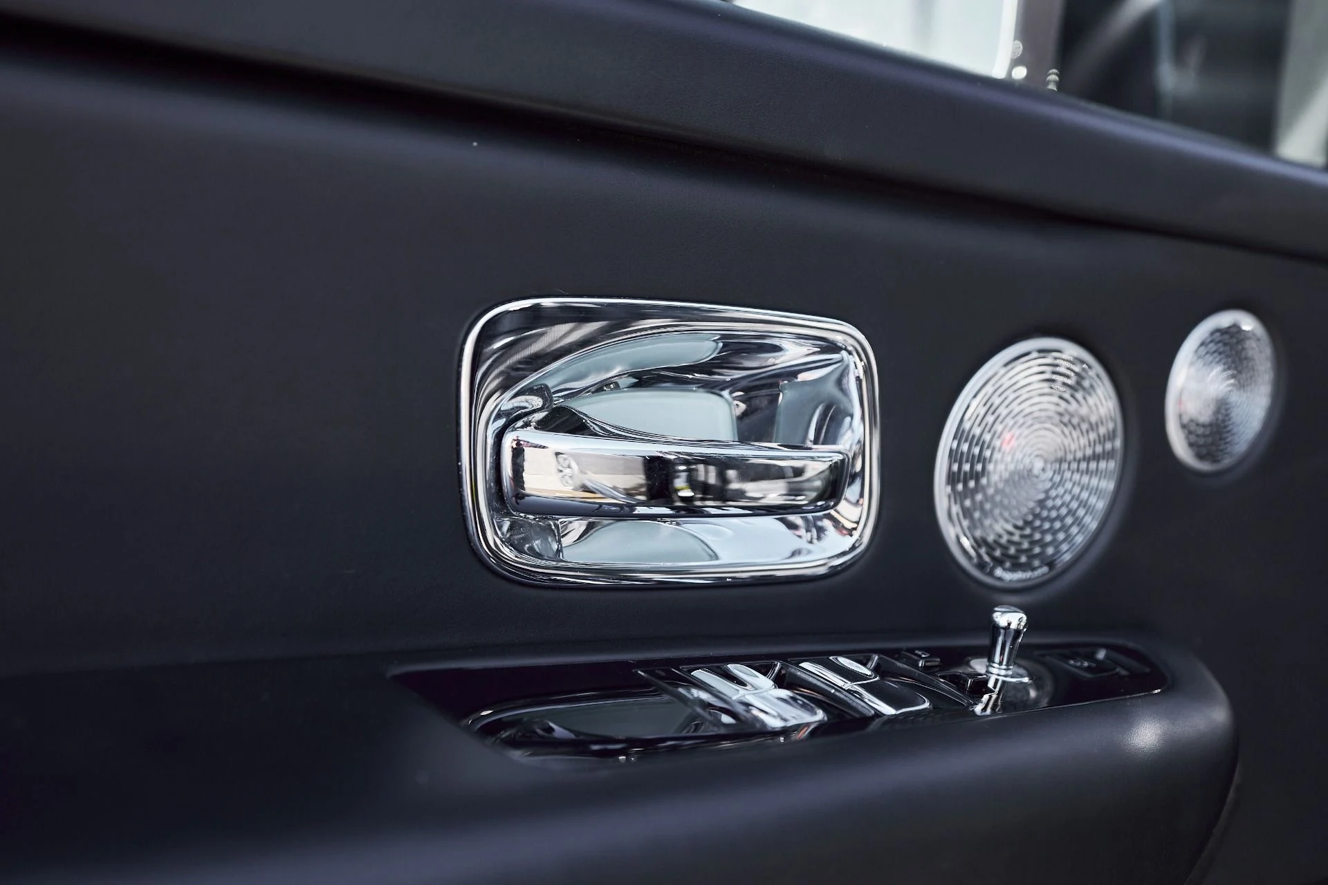 mph033_3848721067_Used_2019_Rolls_Royce_Cullinan_Base_1767201689_0e4444be35