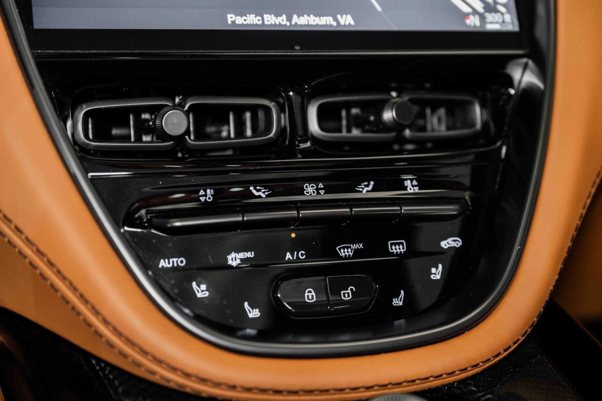 mph033_3872011057_Used_2023_Aston_Martin_DBX_707_1720795210_f7780d7115