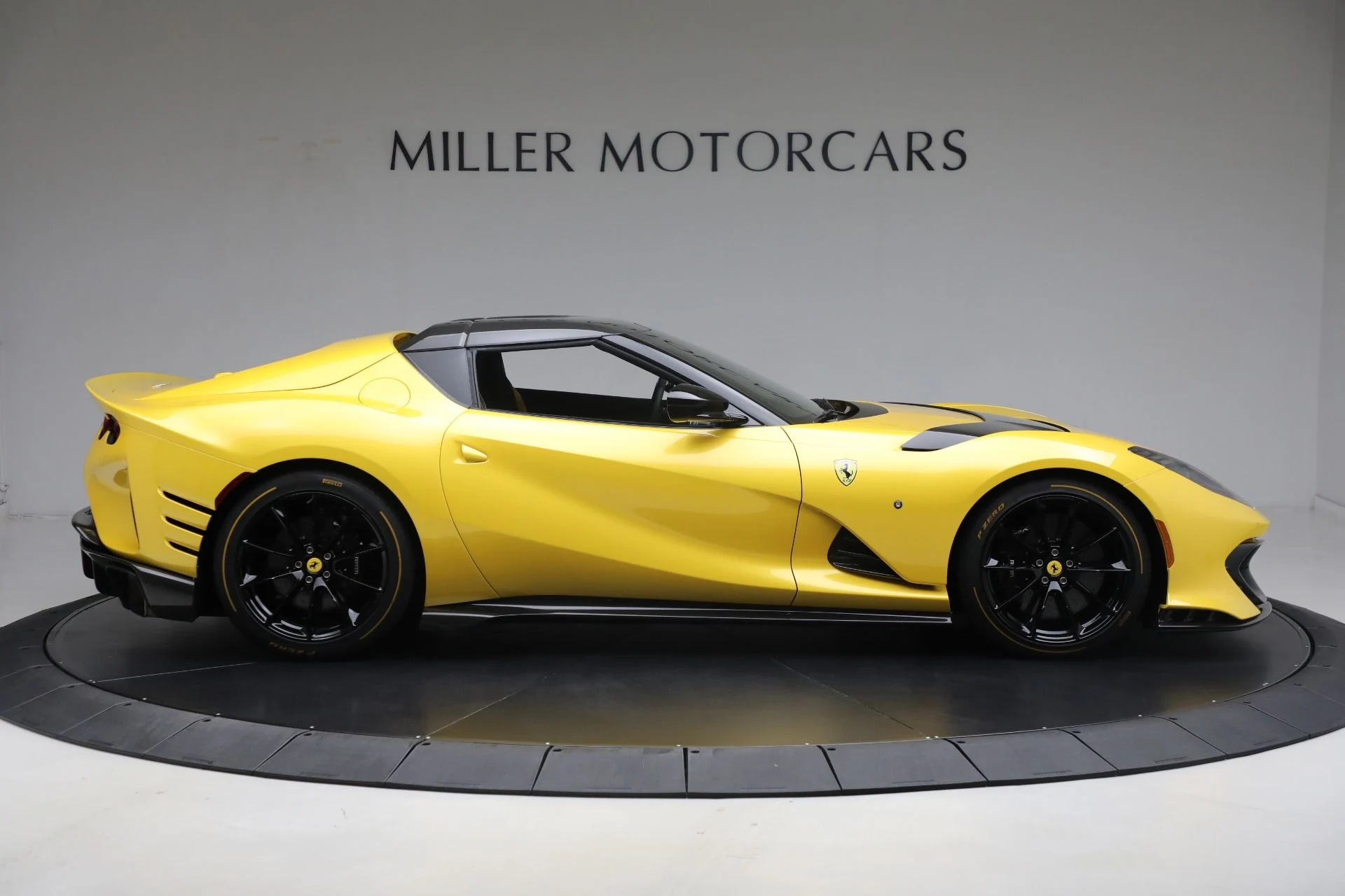 mph033_3874335939_Used_2023_Ferrari_812_Competizione_A_d653d116f0