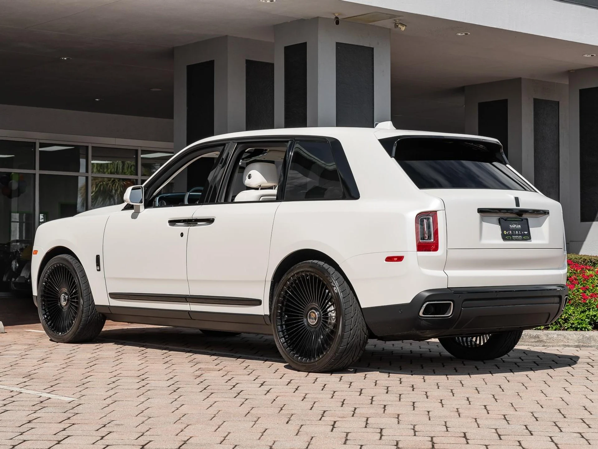 mph033_3877543652_Used_2023_Rolls_Royce_Cullinan_1761685687_729720f849