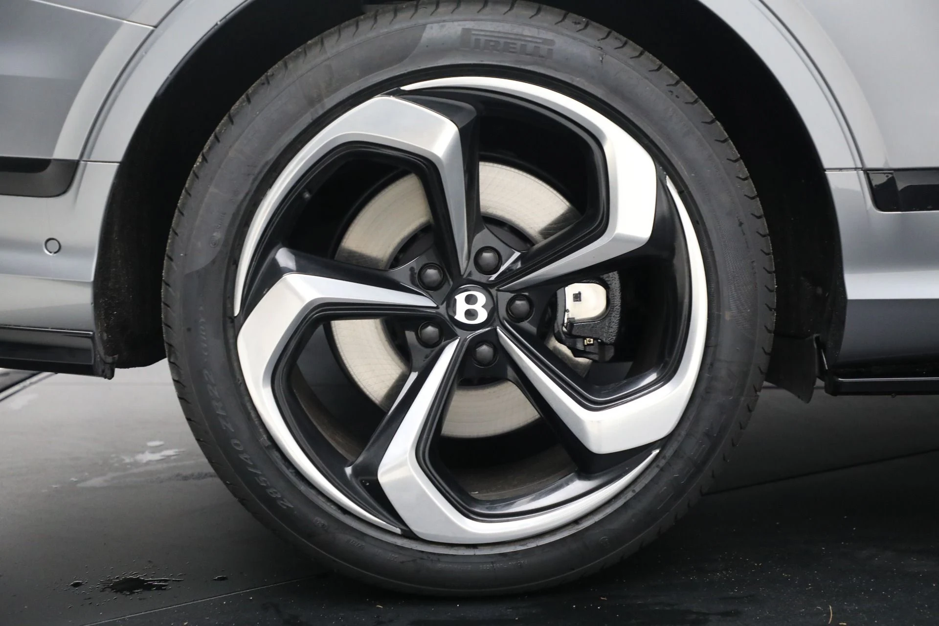 mph033_3883063992_Used_2023_Bentley_Bentayga_V8_b8d8843792