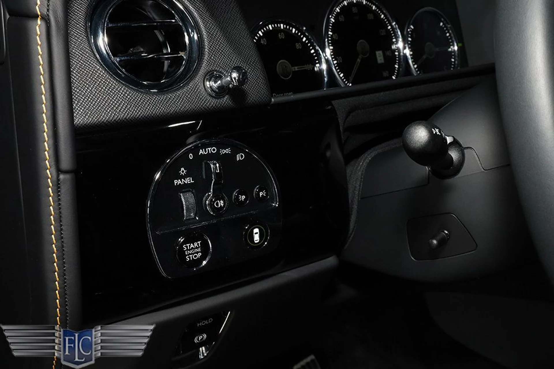 mph033_388501778_used_2024_rolls_royce_cullinan_blackbadgesportutility_9689_22957854_34_1024_00b6d05c79