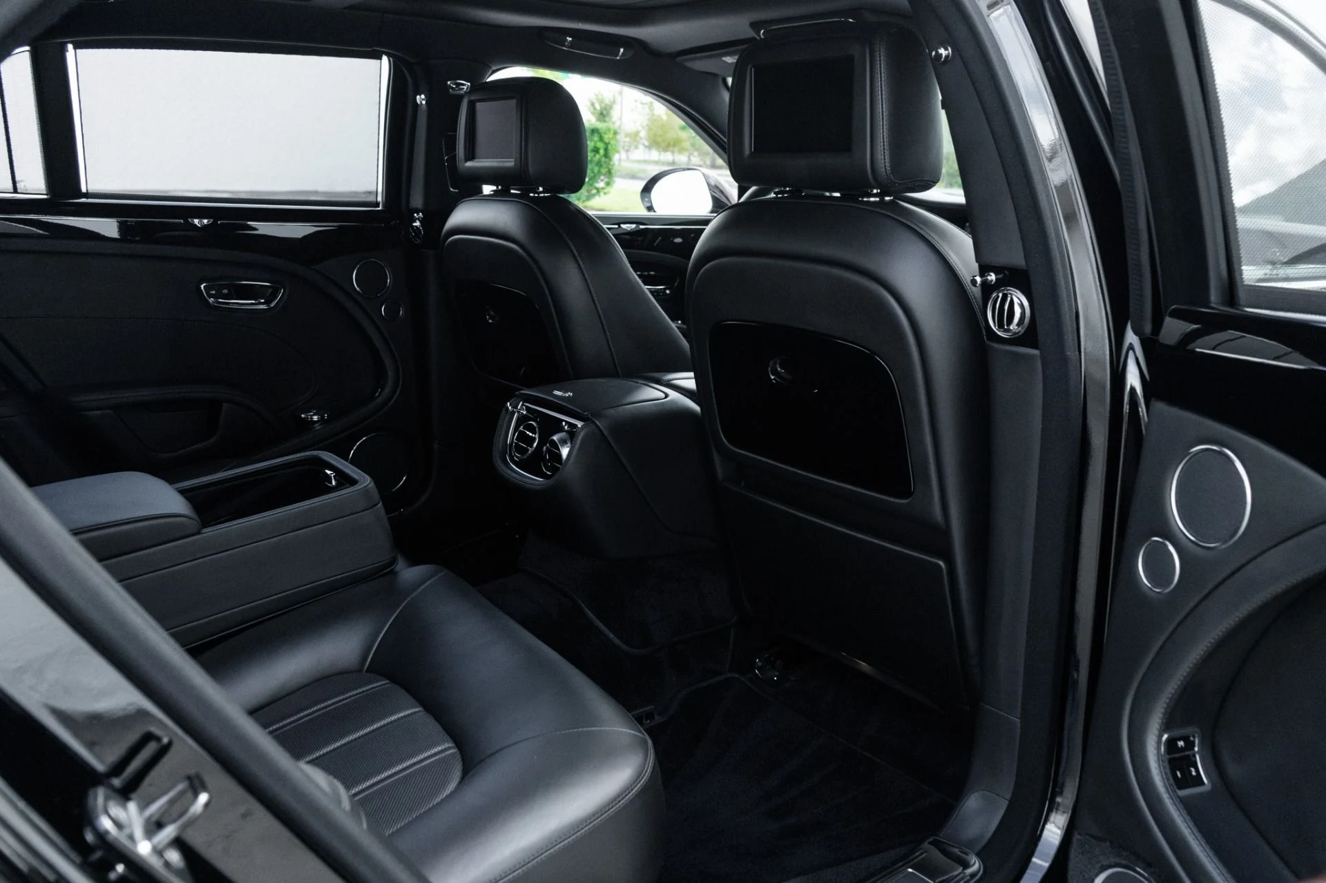 mph033_389629044_Used_2015_Bentley_Mulsanne_1763677193_abf37d4274