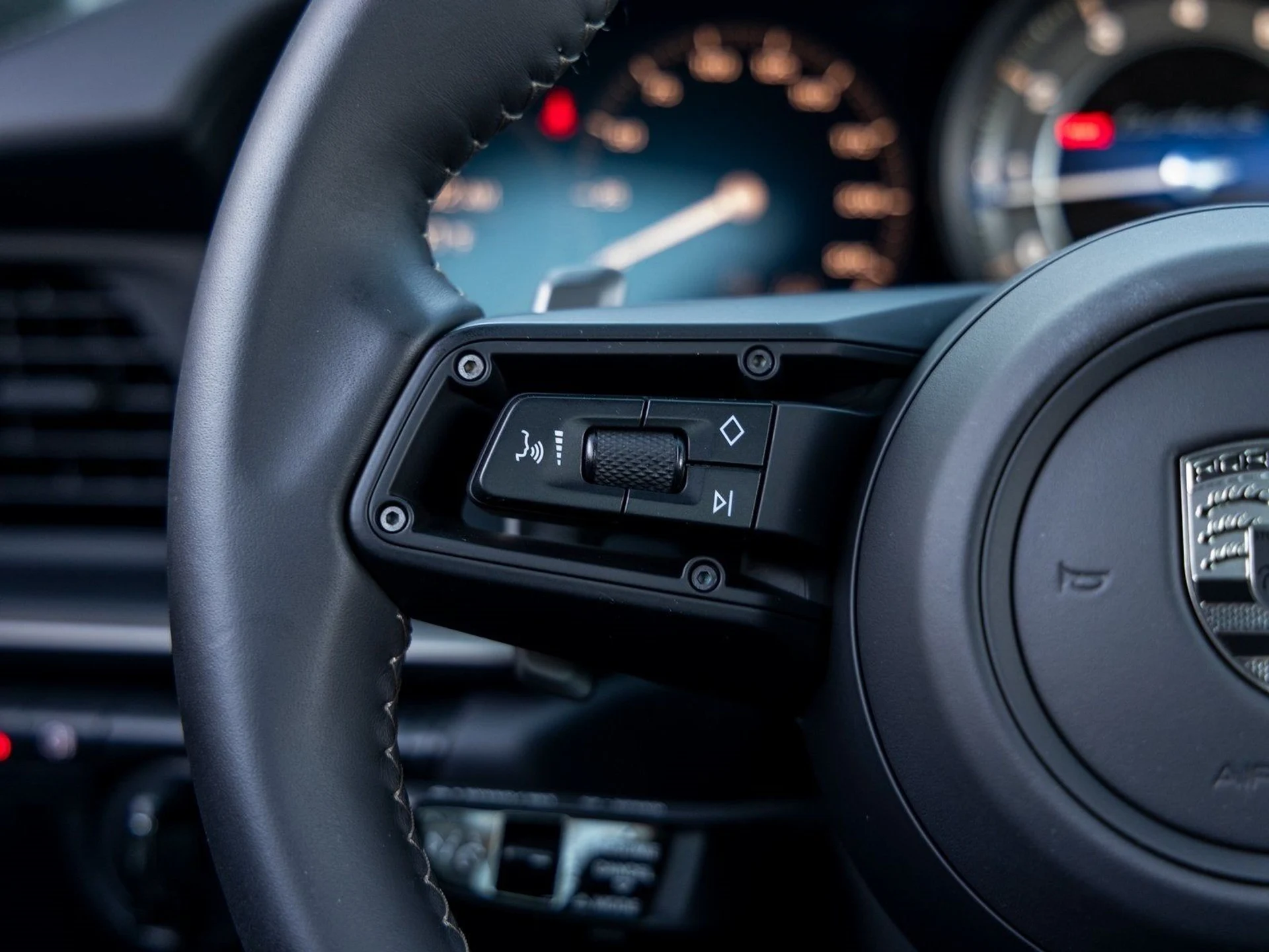 mph033_38997443_34_ddbd561ffa