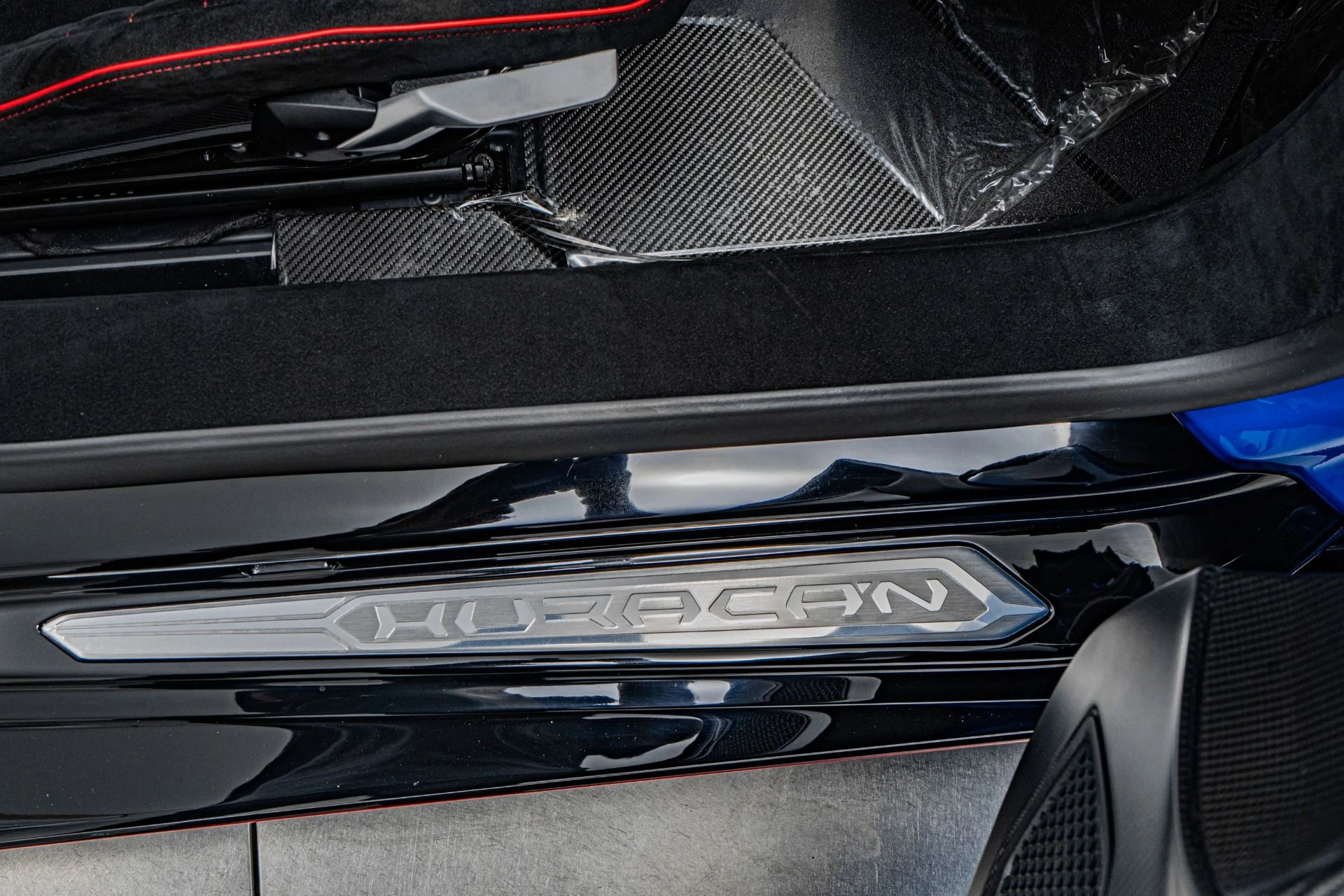 mph033_3899859862_Used_2024_Lamborghini_Huracan_STJ_1757002928_2dd9e2c3bb
