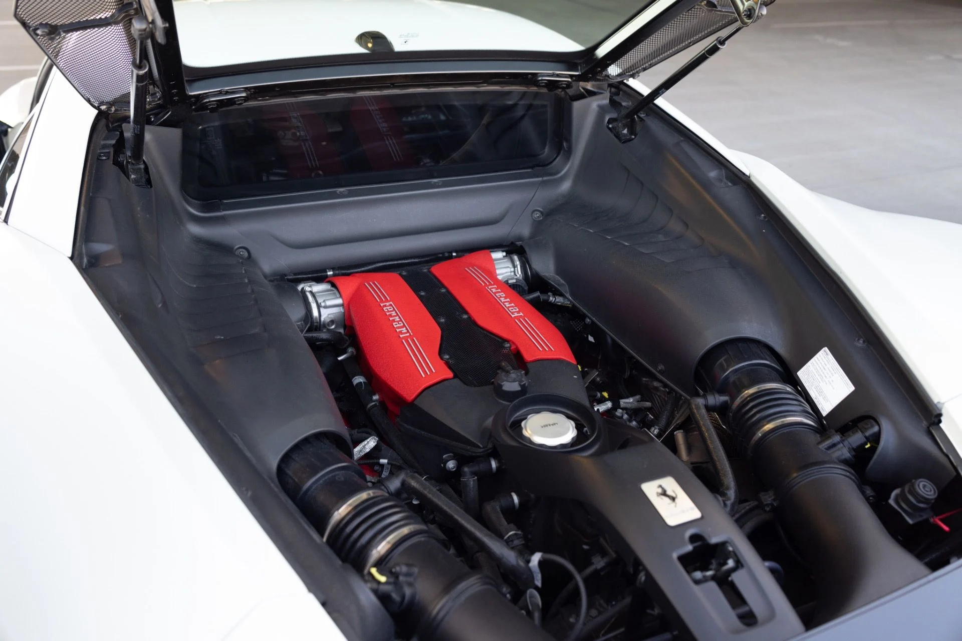 mph033_3916231634_Used_2018_Ferrari_488_GTB_1778883236_b3ca175ee2