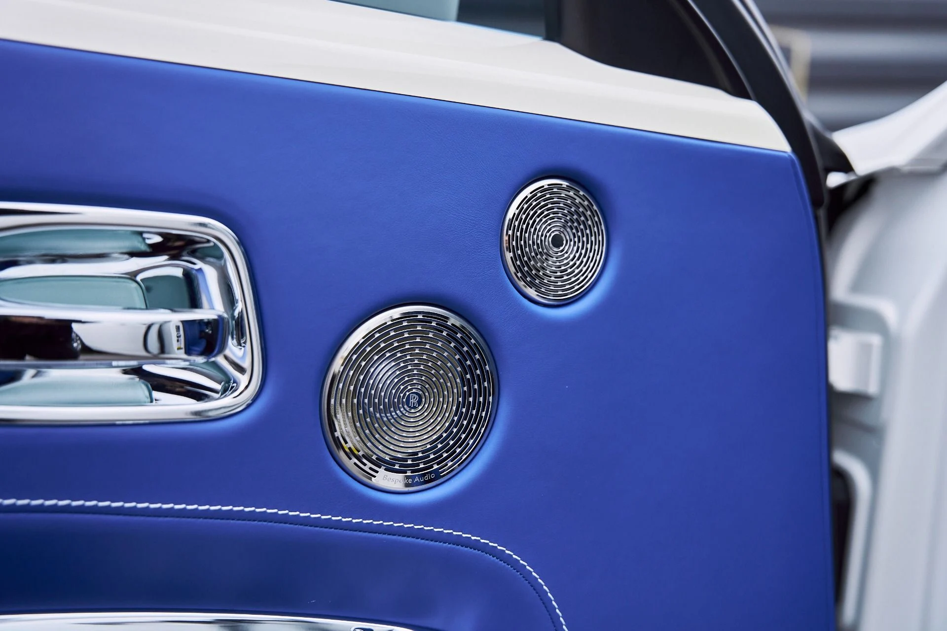 mph033_3917777124_Used_2019_Rolls_Royce_Ghost_Base_1767224284_ec42212956