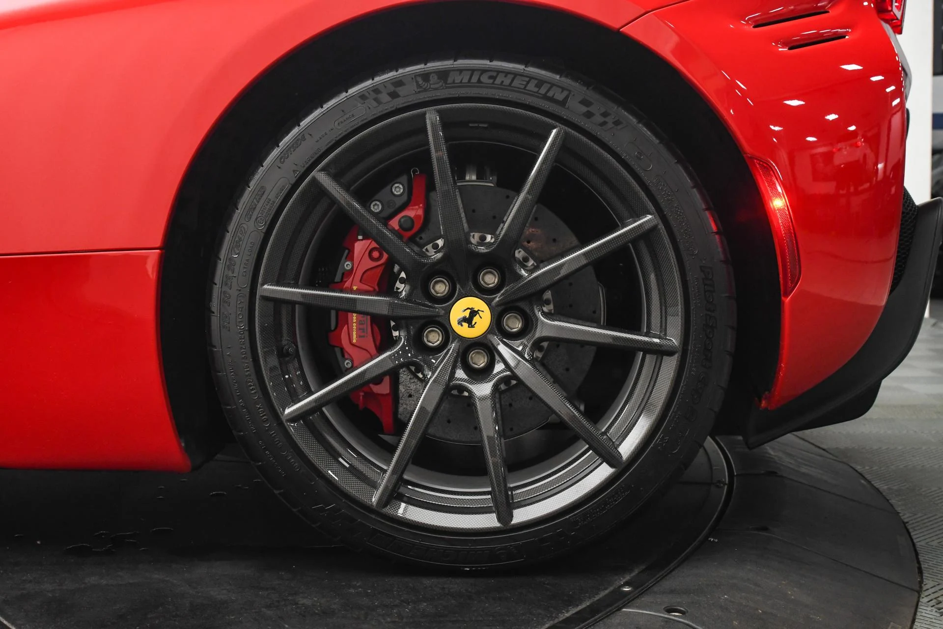 mph033_3918265648_Used_2022_Ferrari_SF_90_Spider_1753776196_b48d30b70c